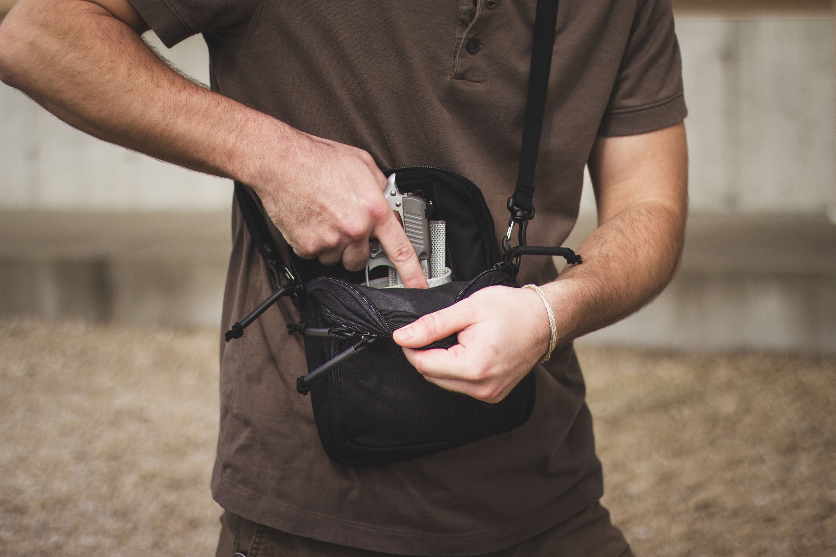 Avenger Verdeckte Waffenholster-Tasche