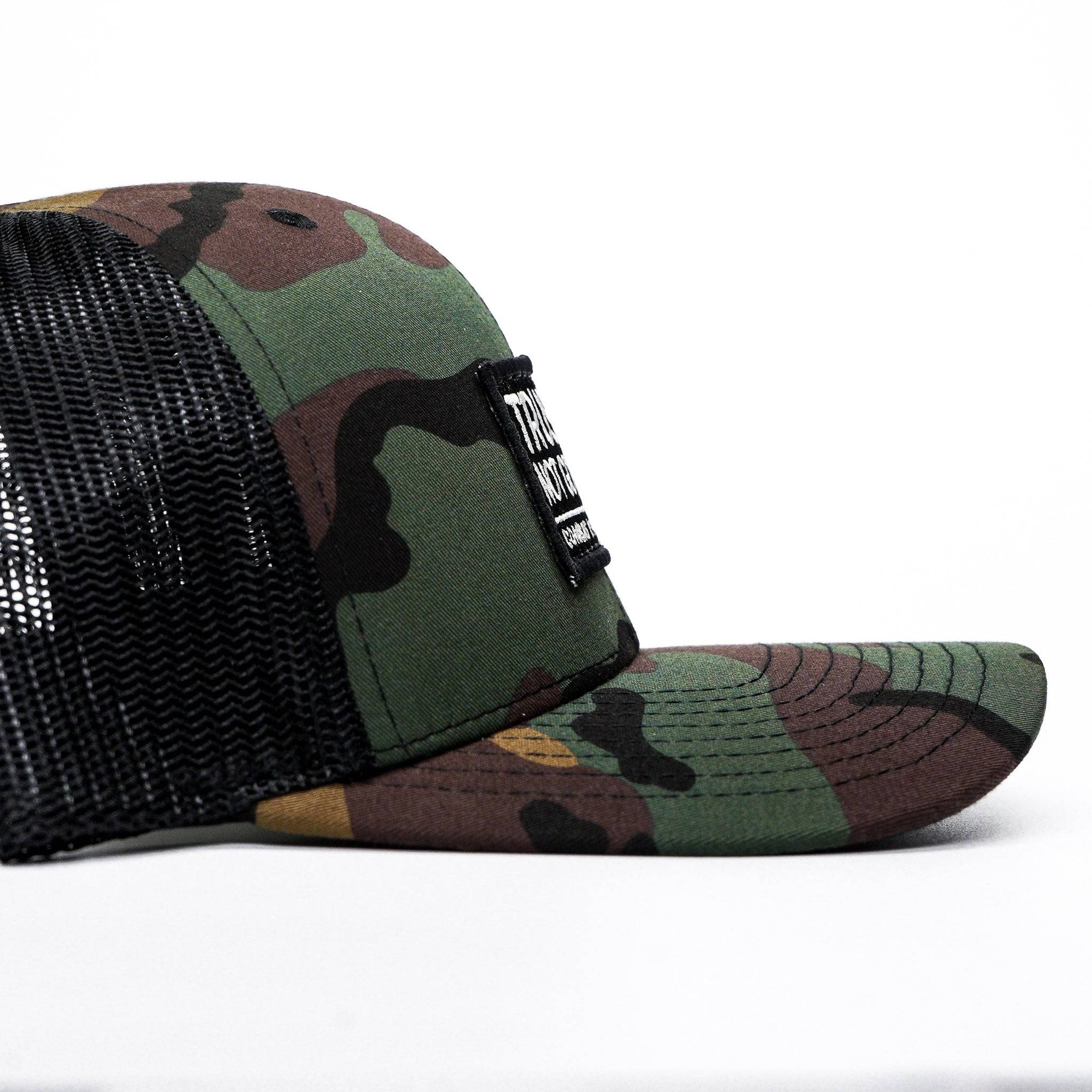 Vertraue Gott. Nicht der Regierung. Mid-Profile Mesh Snapback