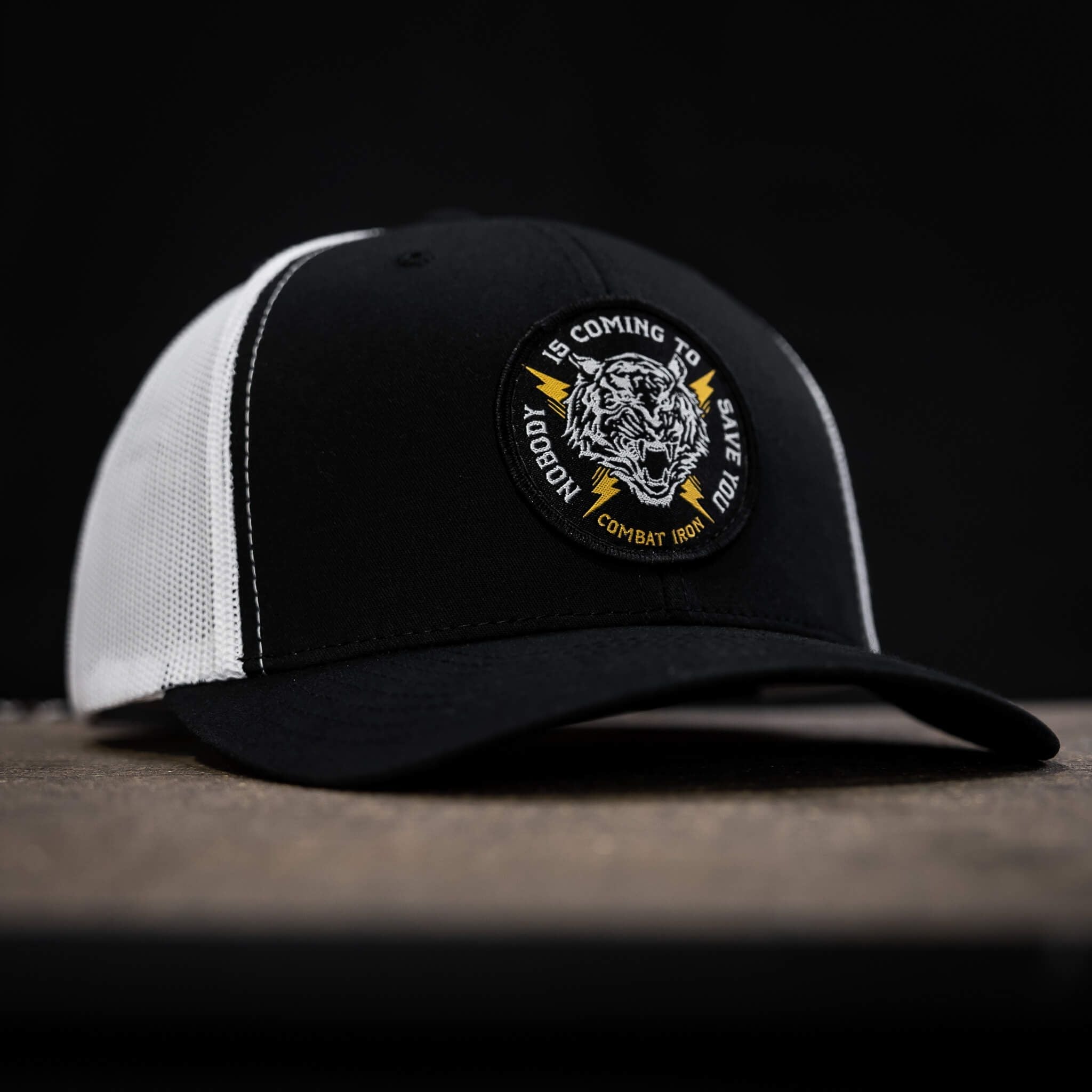 Nobody Is Coming To Save You Aufnäher Snapback-Kappe