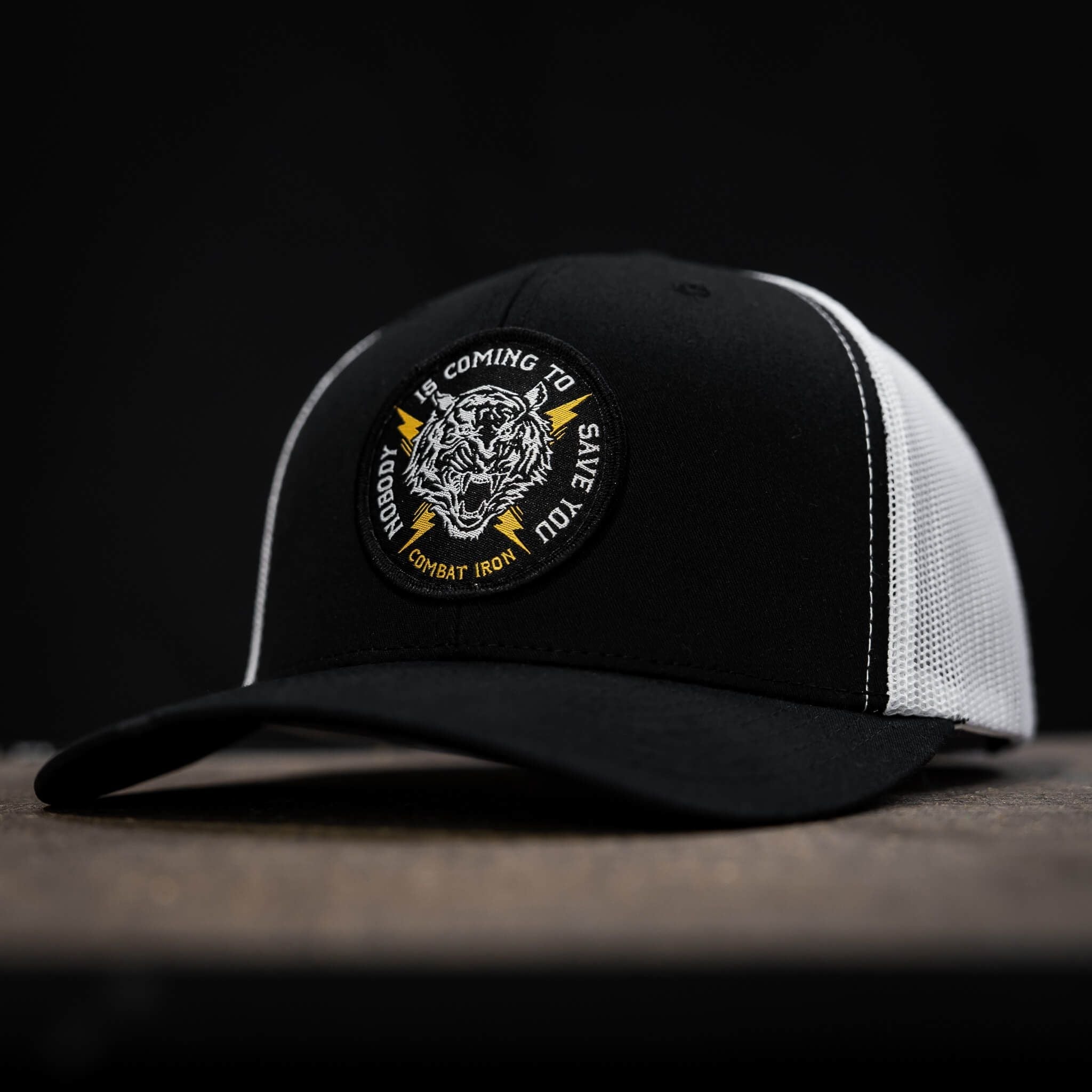 Nobody Is Coming To Save You Aufnäher Snapback-Kappe