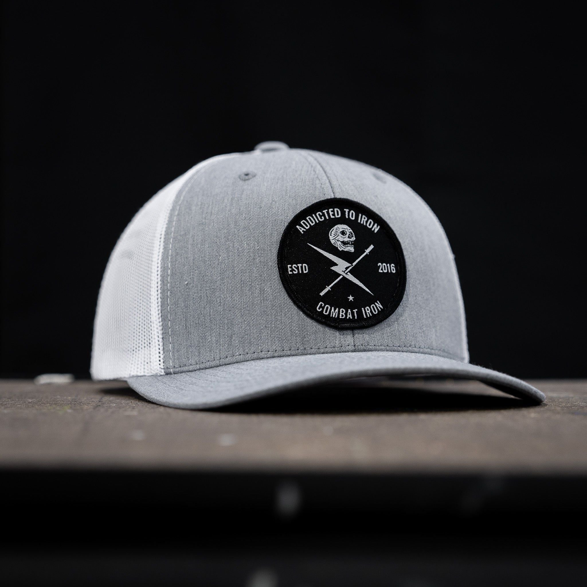 Addicted To Iron Patch Snapback Mütze