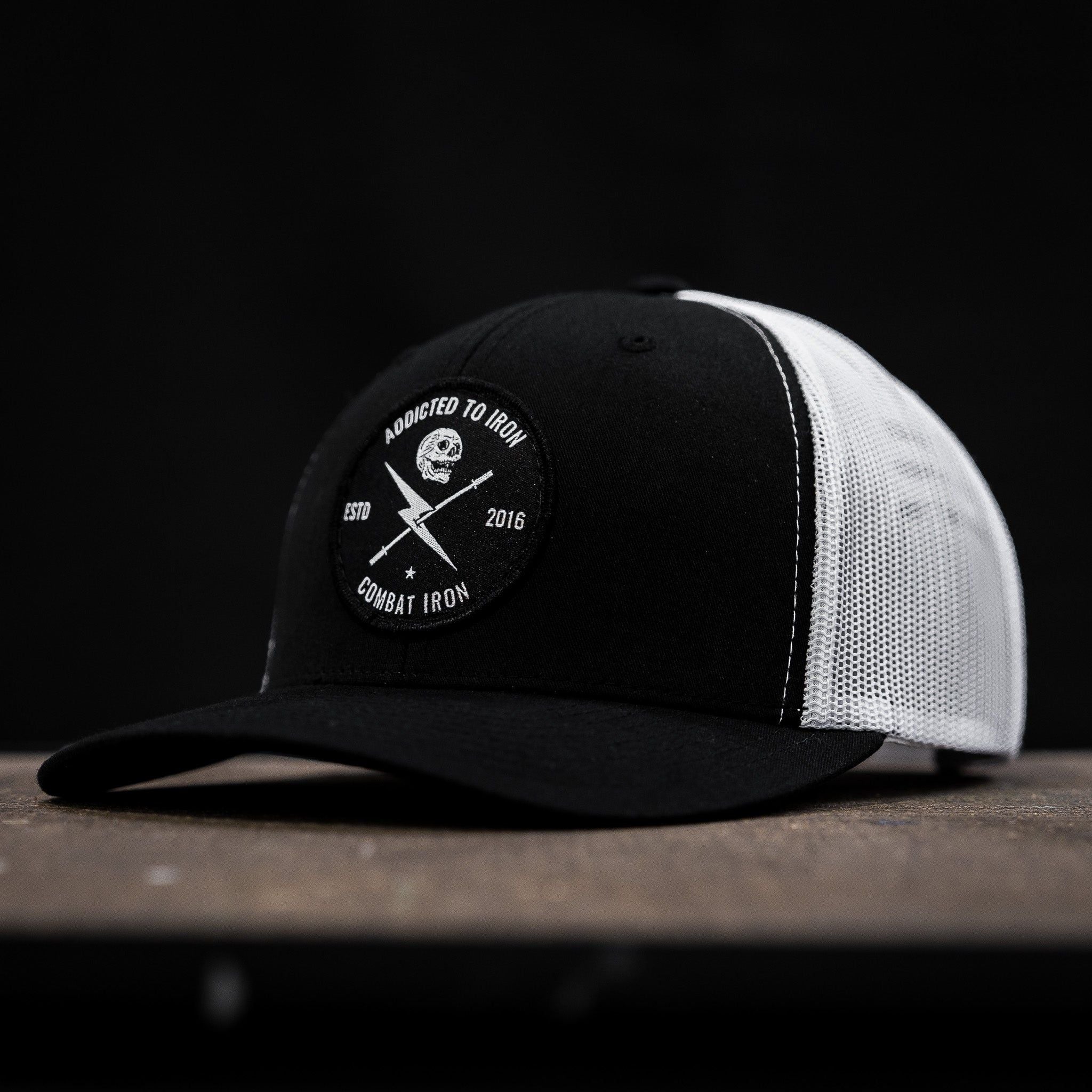 Addicted To Iron Patch Snapback Mütze