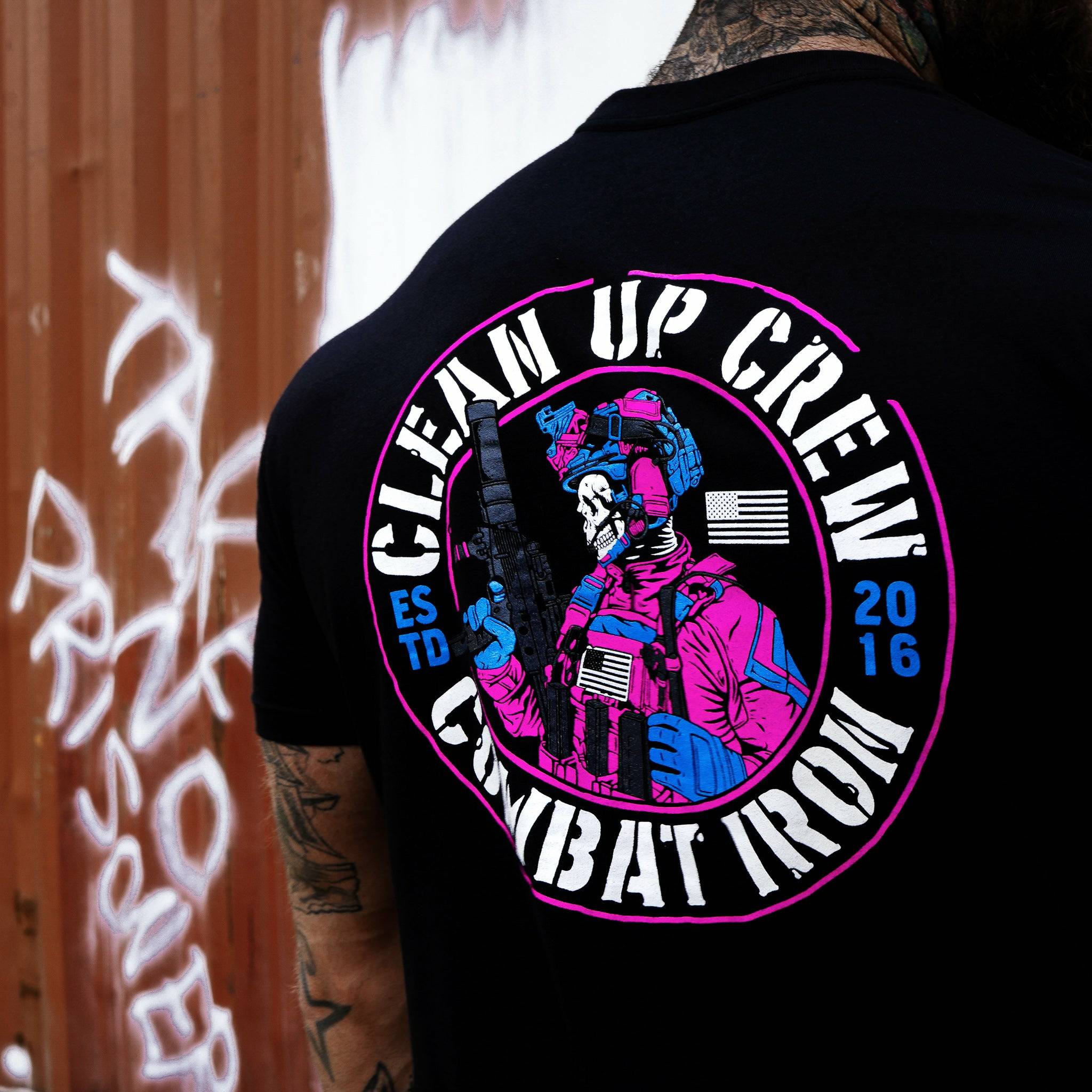 Herren-T-Shirt mit Totenkopfmotiv „Clean up Crew Operator“