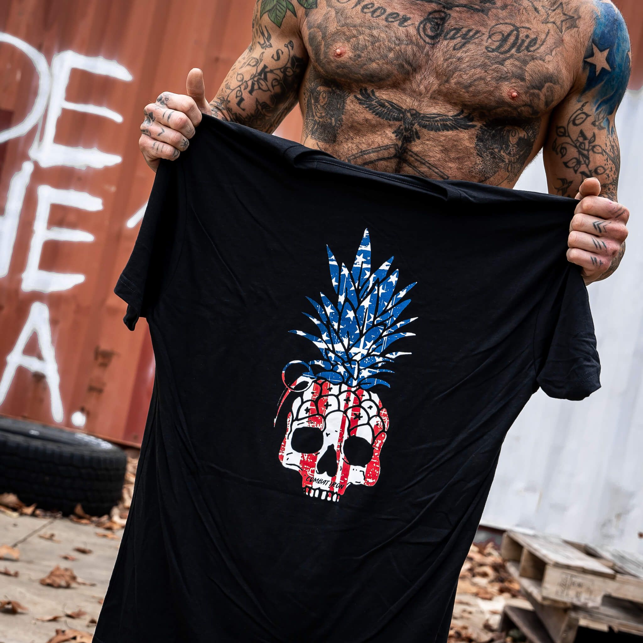 Herren-T-Shirt mit amerikanischer Flagge, USA, Ananas-Granate