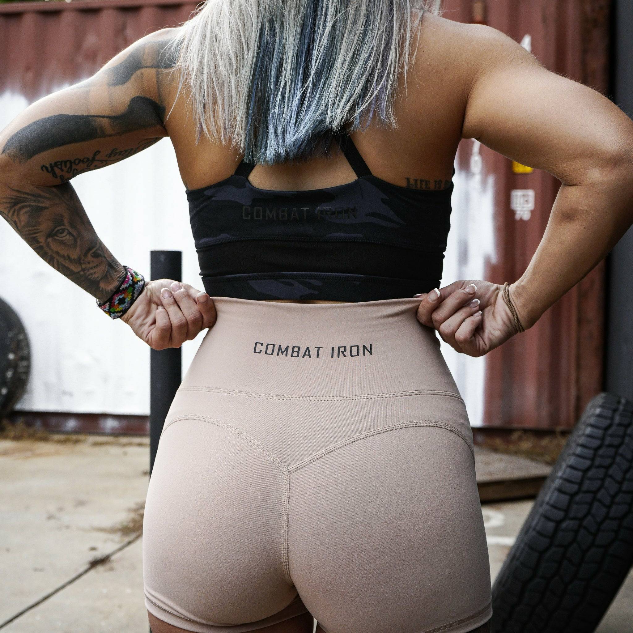 DAMEN LUXUS-SHORTS MIT HOHEM BUND