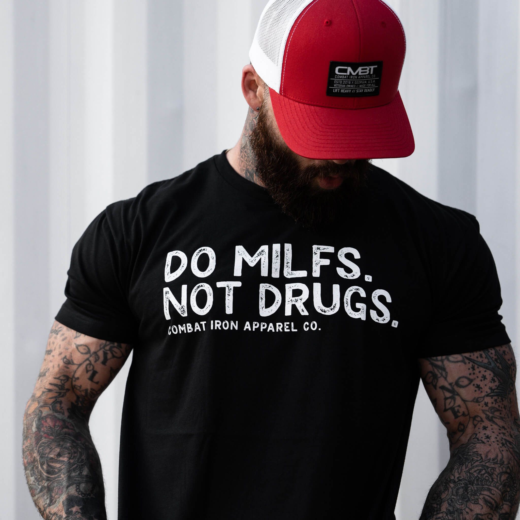 Do Milfs. Not Drugs. Männer T-Shirt