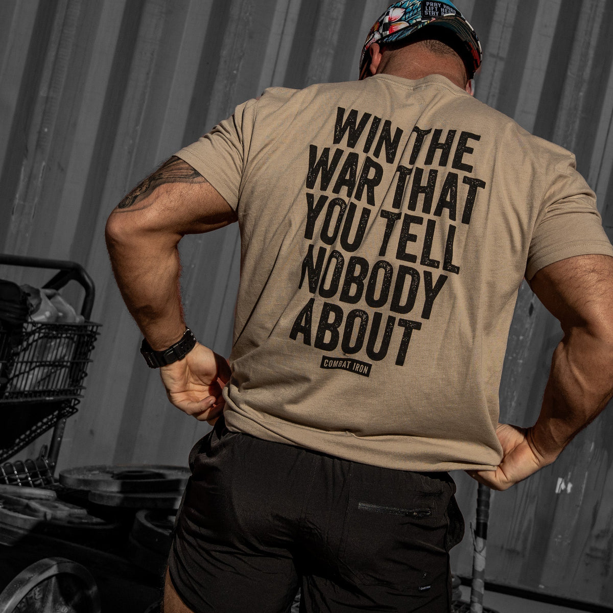 Win The War You Tell Nobody About Herren T-Shirt