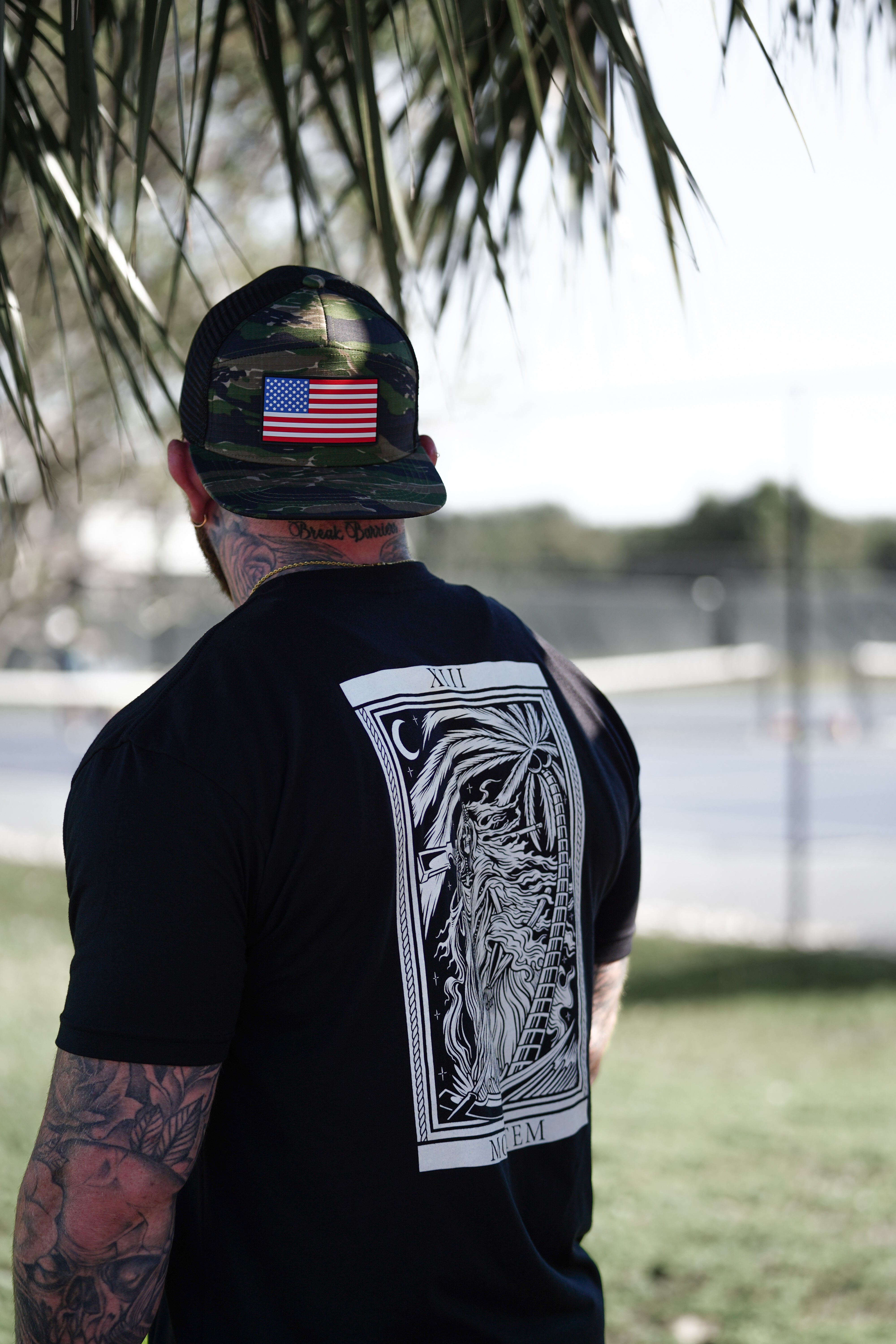 LUCKY 13 TEE