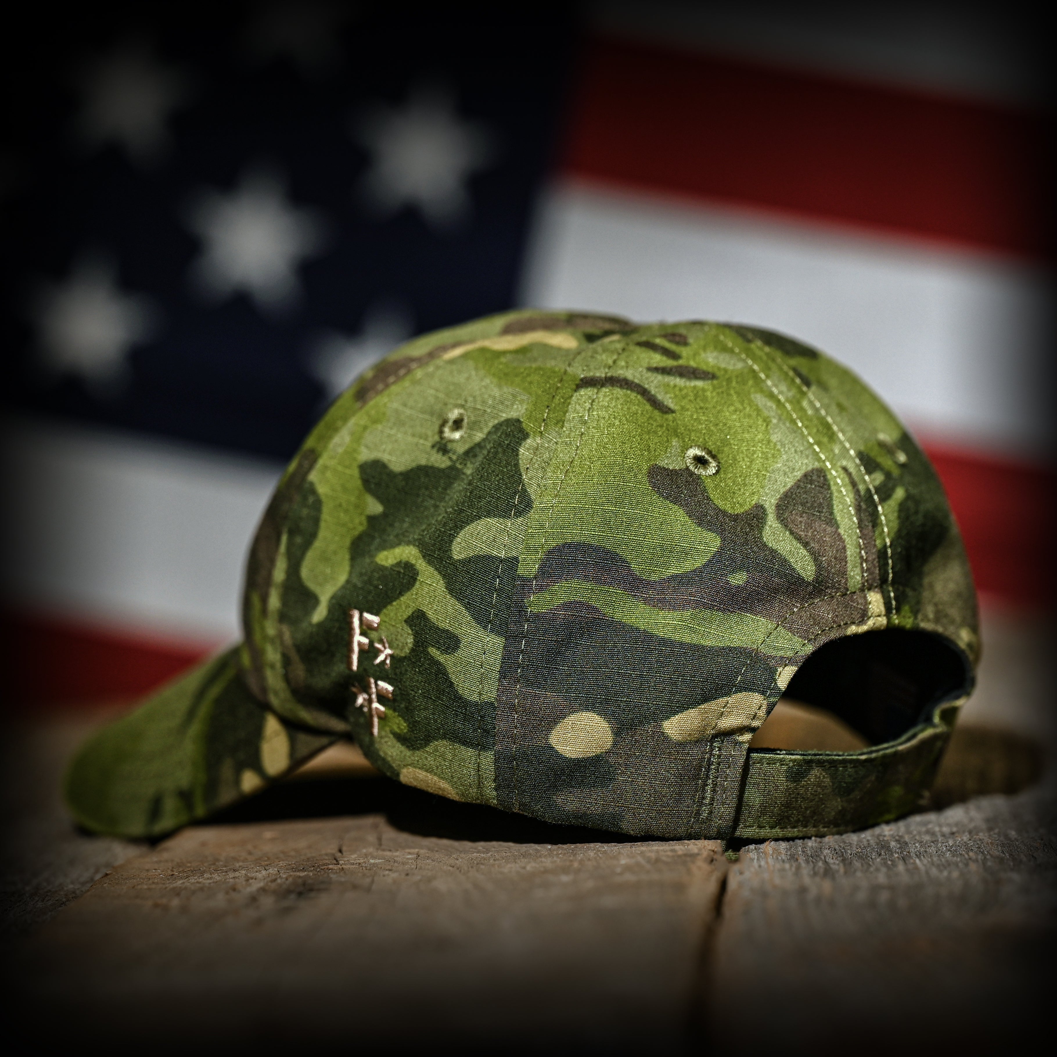 GORRA TROPIC MULTICAM FULL RIPSTOP CON BANDERA DE EE. UU.