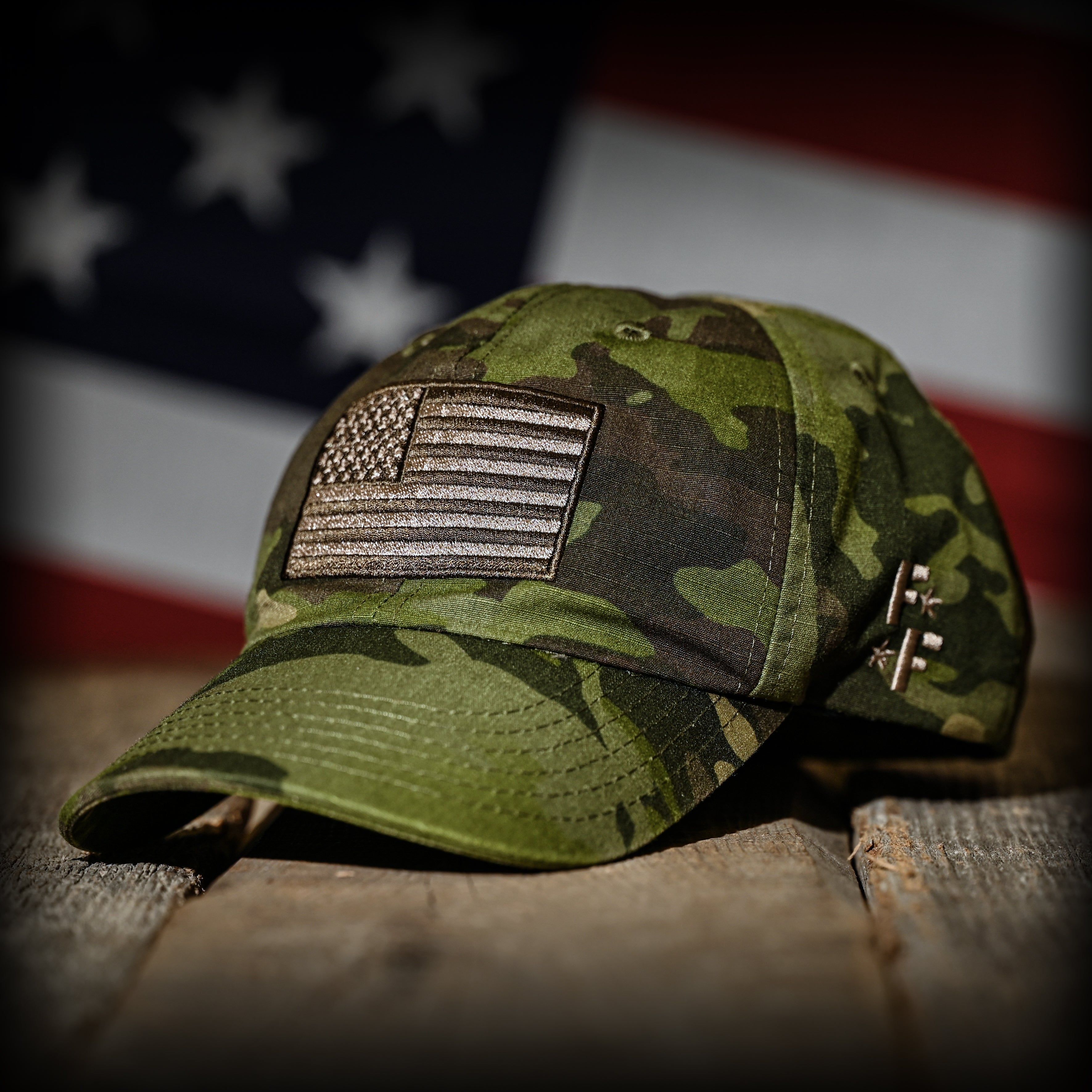 GORRA TROPIC MULTICAM FULL RIPSTOP CON BANDERA DE EE. UU.