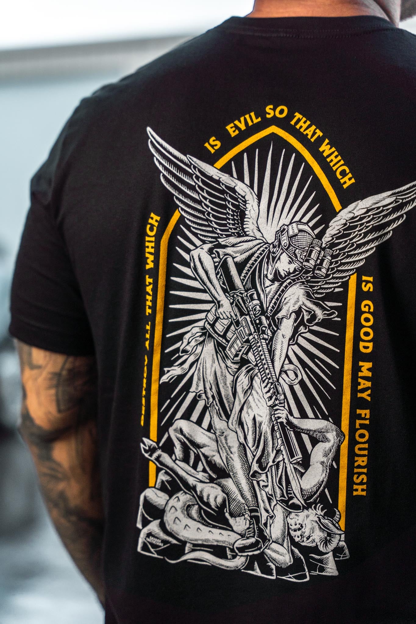 SAINT TEE