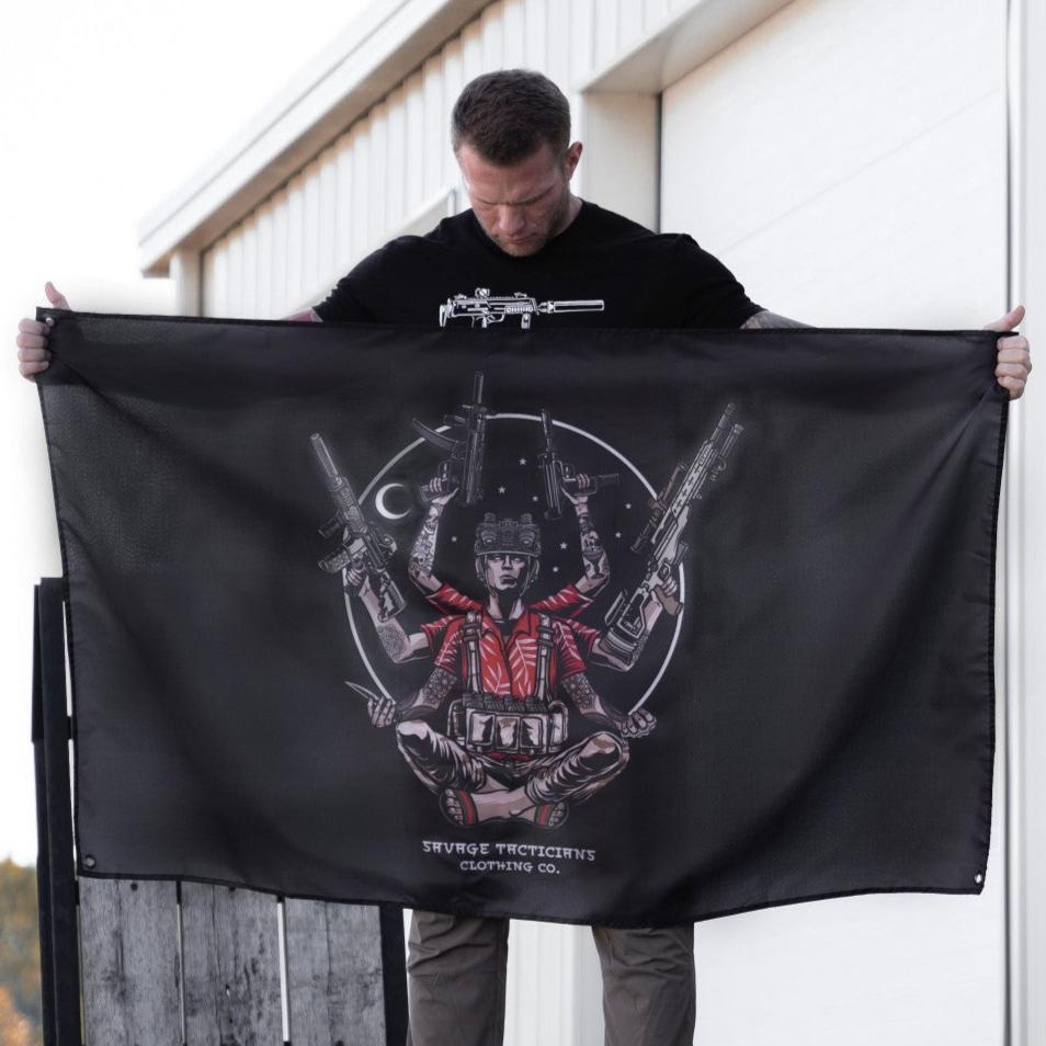 Banner Una Mente, Cualquier Arma