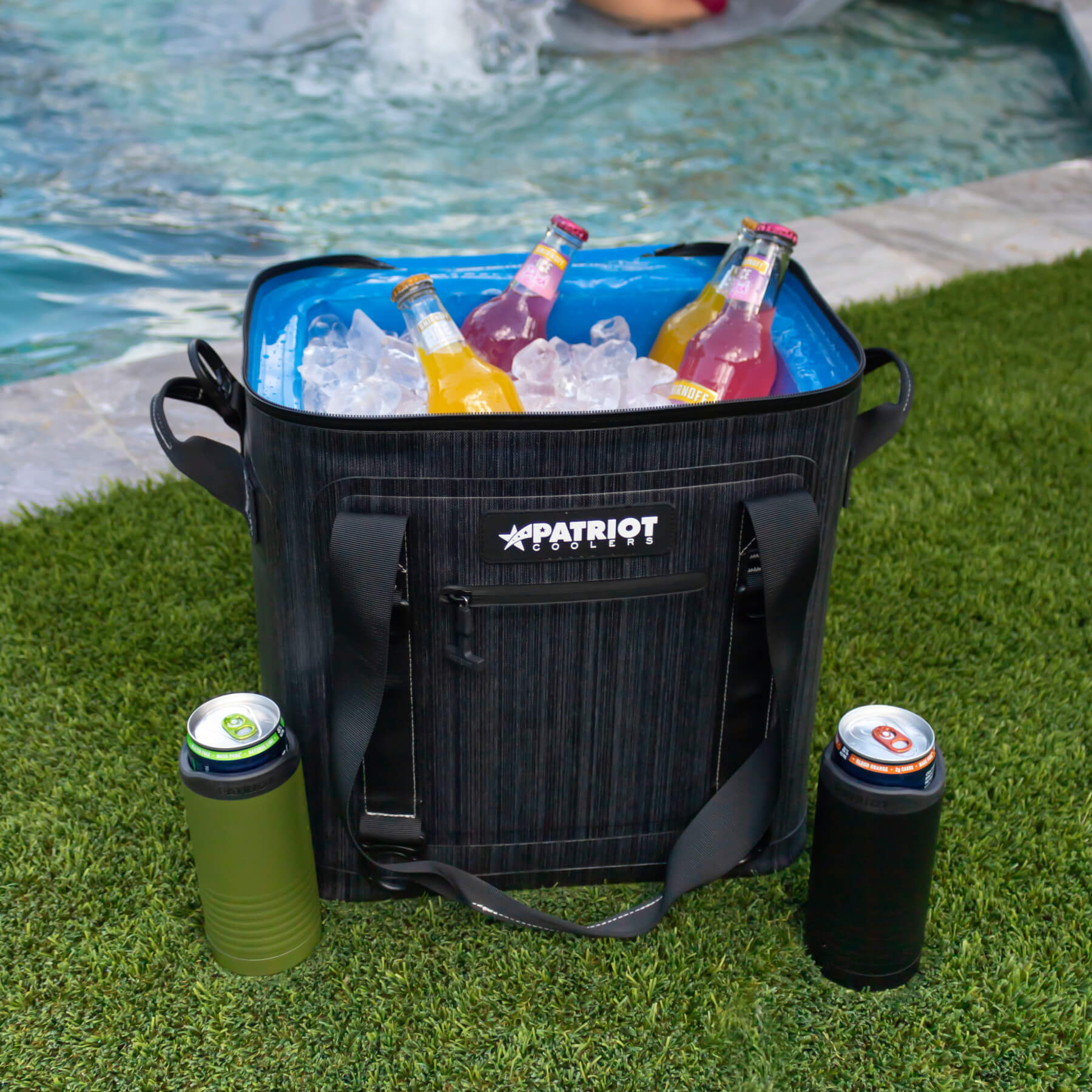 34 CAN SOFTPACK COOLER