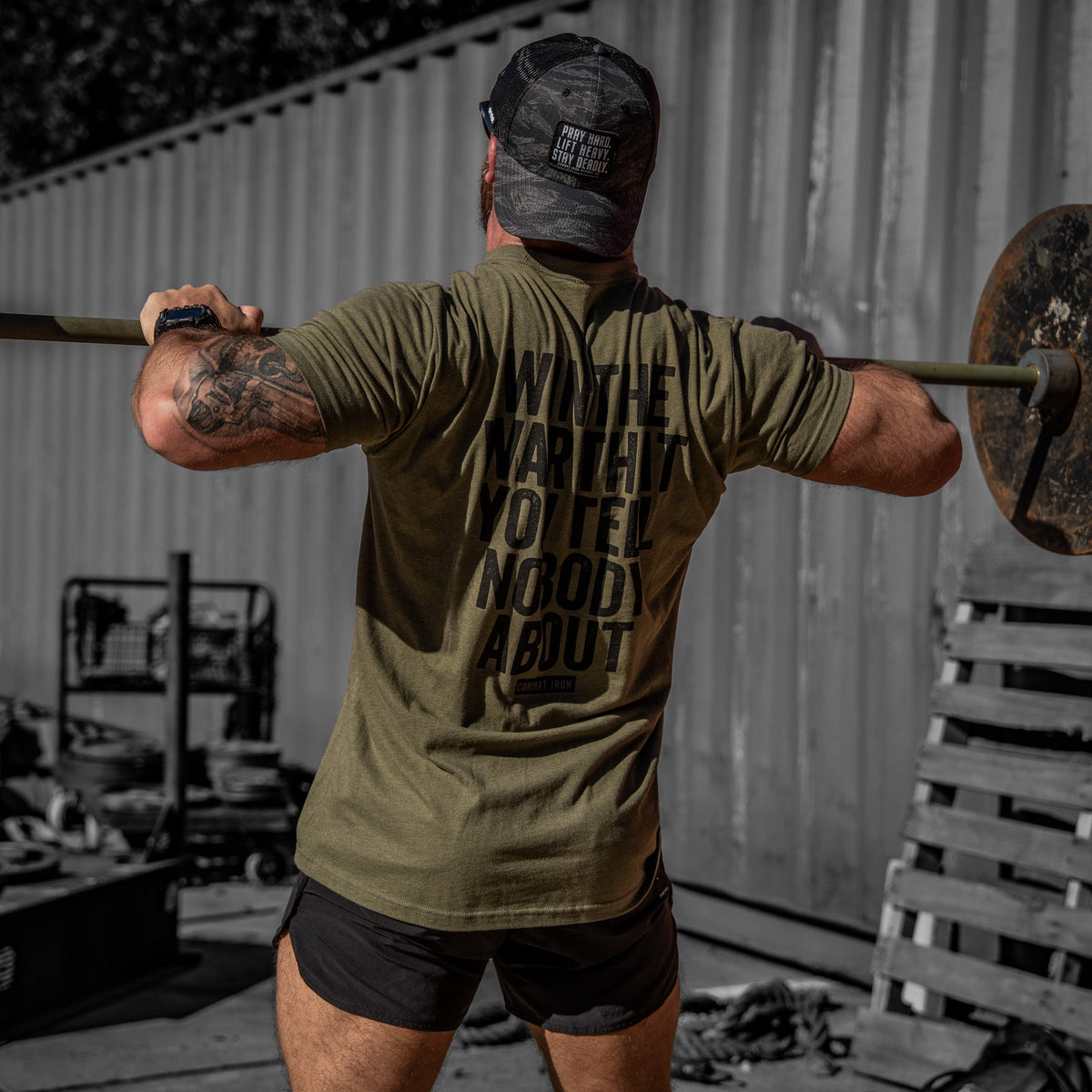 Win The War You Tell Nobody About Herren T-Shirt