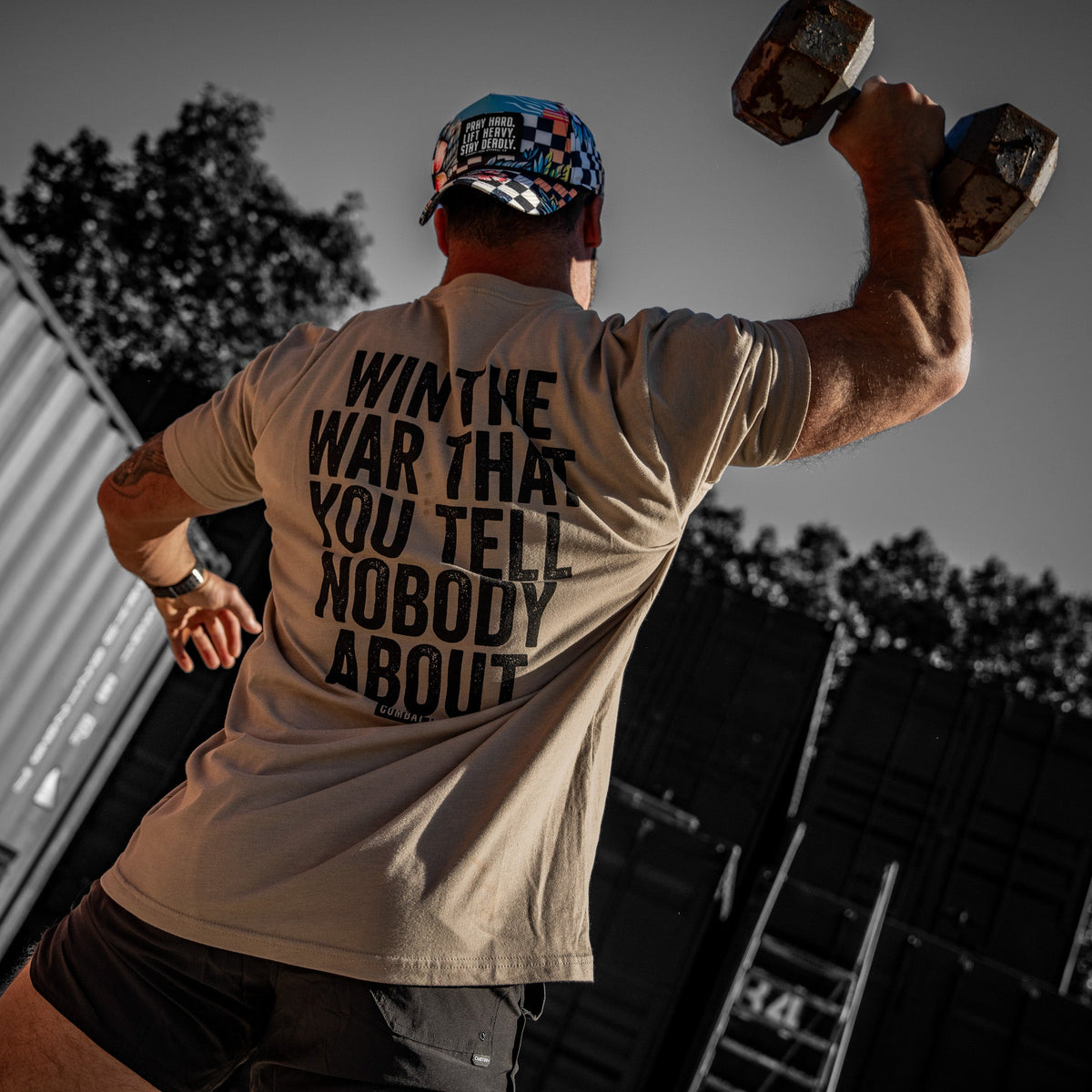 Win The War You Tell Nobody About Herren T-Shirt