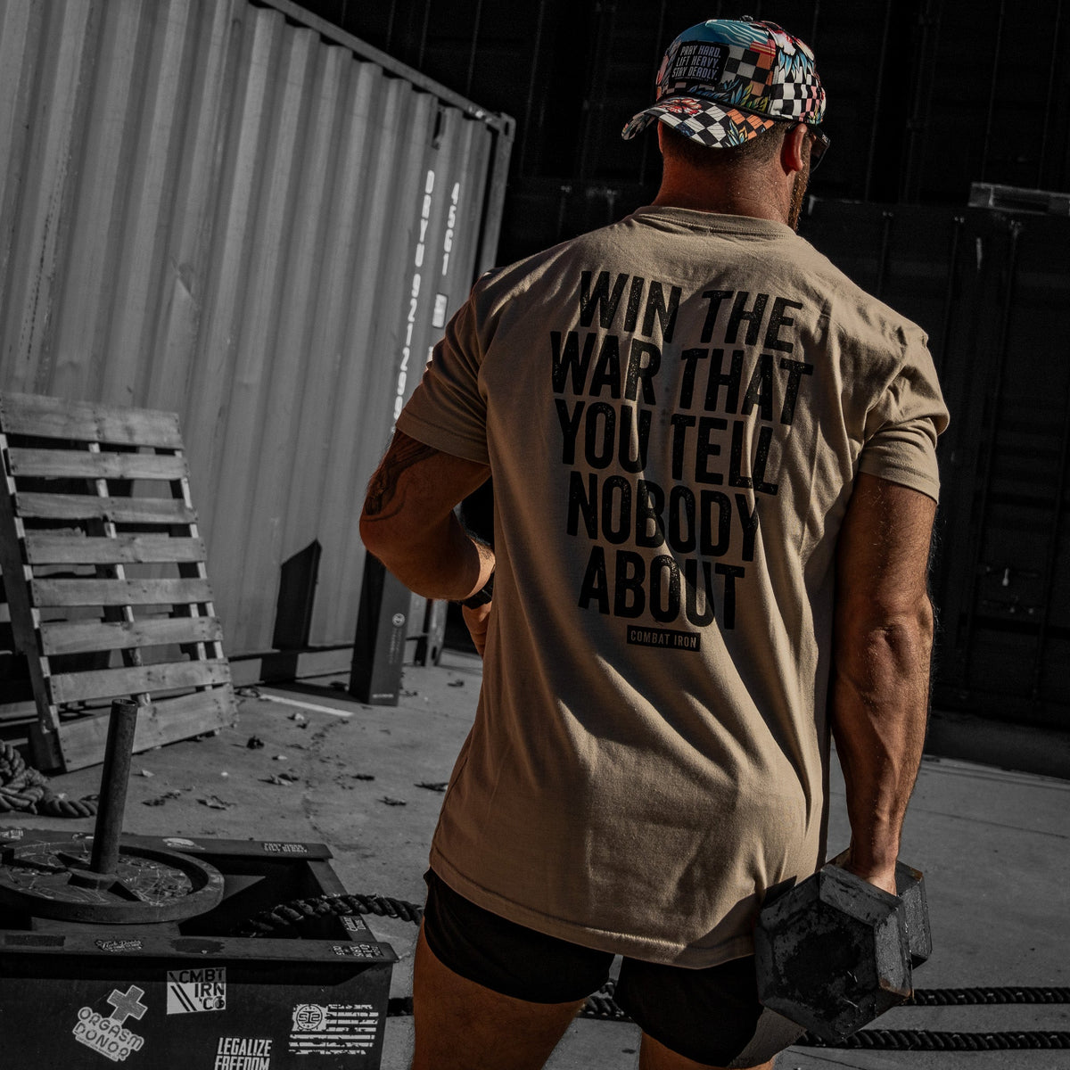Win The War You Tell Nobody About Herren T-Shirt