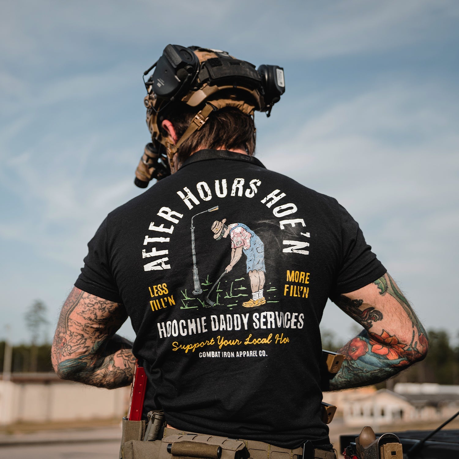 After Hours Hoe'n Hoochie Daddy Services Herren T-Shirt