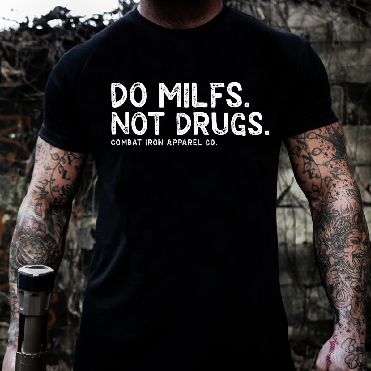 Do Milfs. Not Drugs. Männer T-Shirt