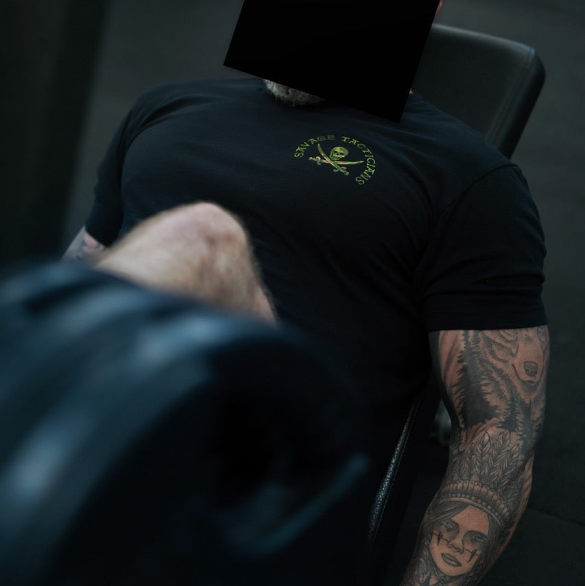 HOIST THE BLACK FLAG TEE