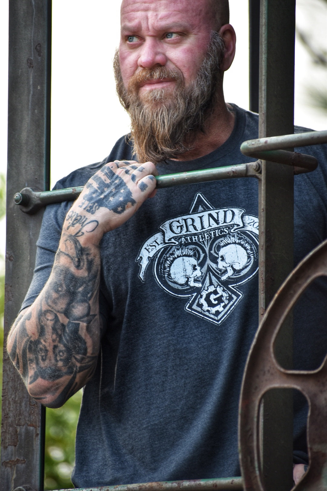 Double Skulls Spade