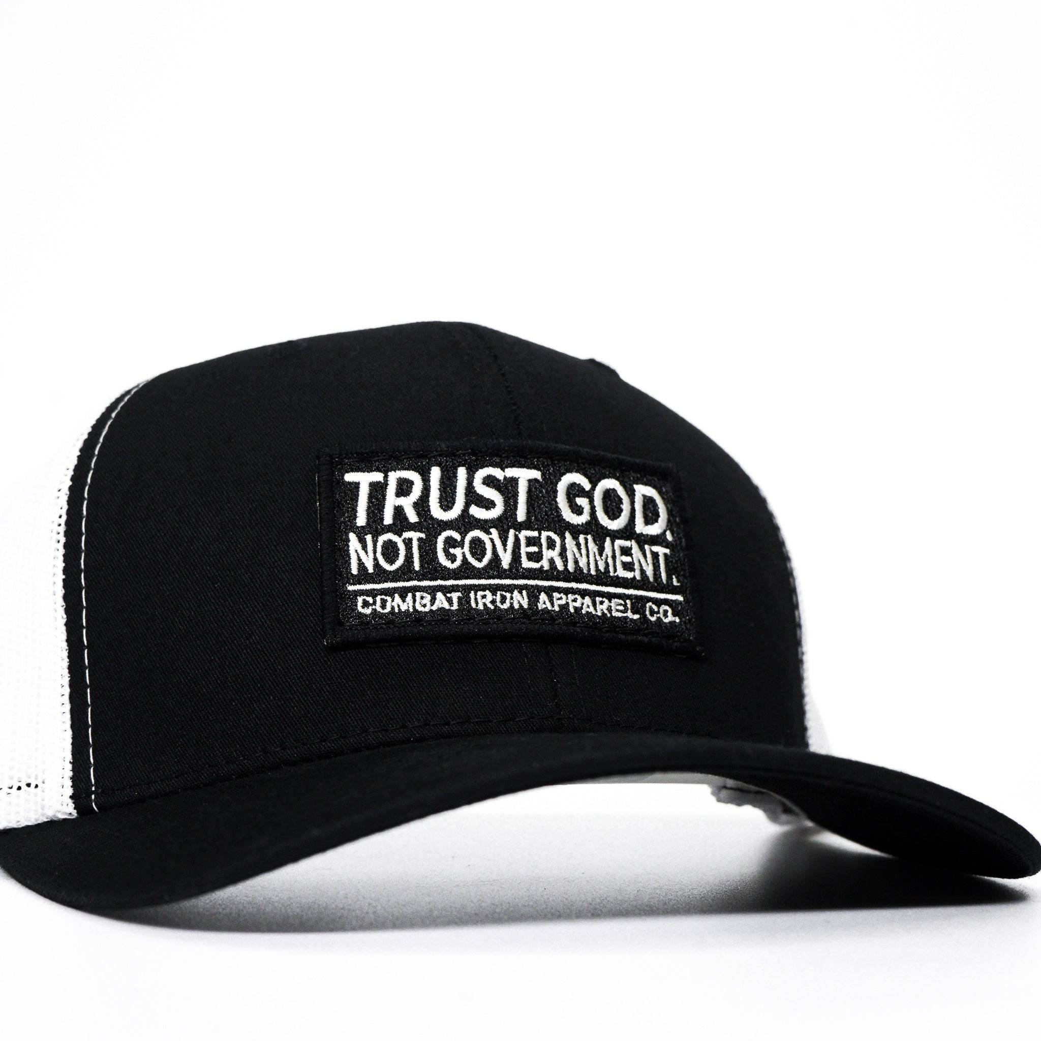 Vertraue Gott. Nicht der Regierung. Mid-Profile Mesh Snapback