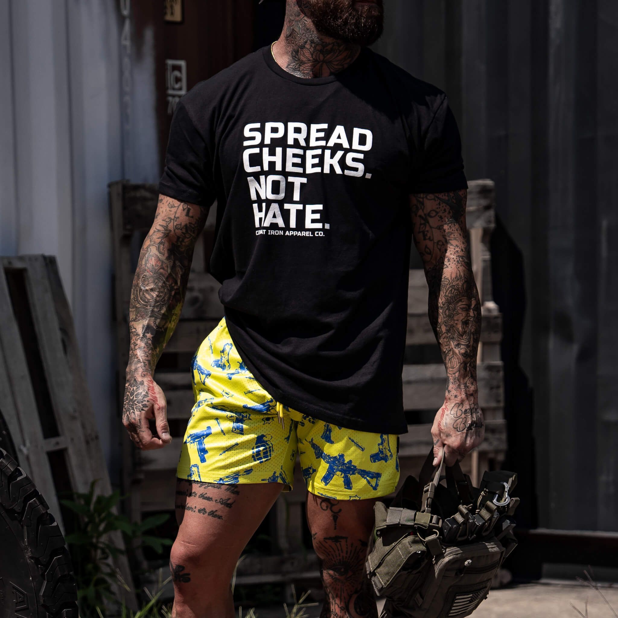 Backen auseinander. Nicht Hass. Herren-T-Shirt