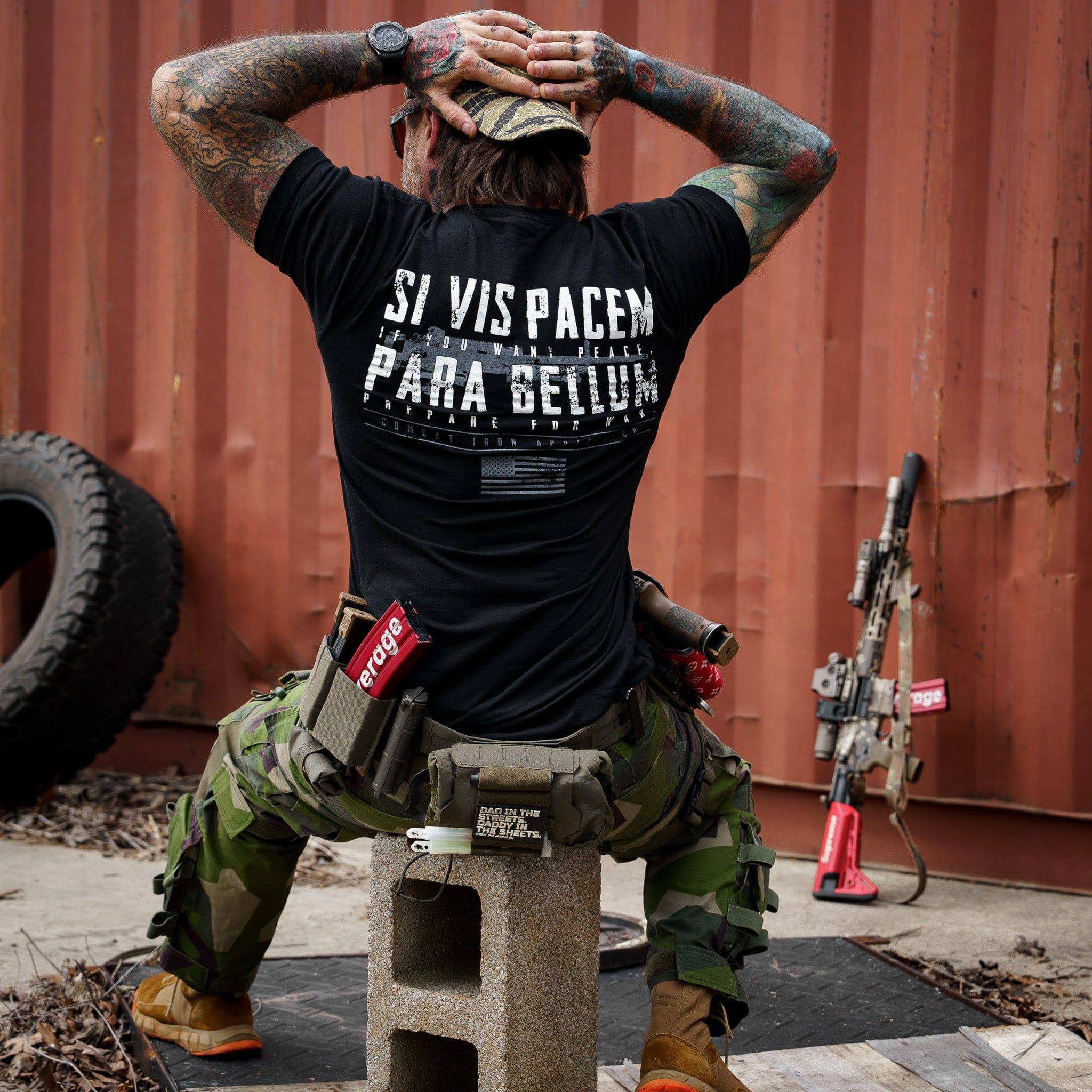 If You Want Peace Prepare For War. | SI VIS PACEM PARA BELLUM Men's T-Shirt