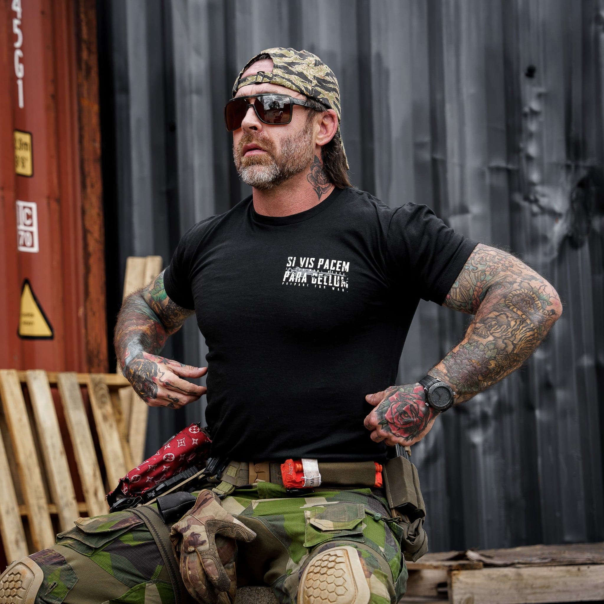 If You Want Peace Prepare For War. | SI VIS PACEM PARA BELLUM Men's T-Shirt