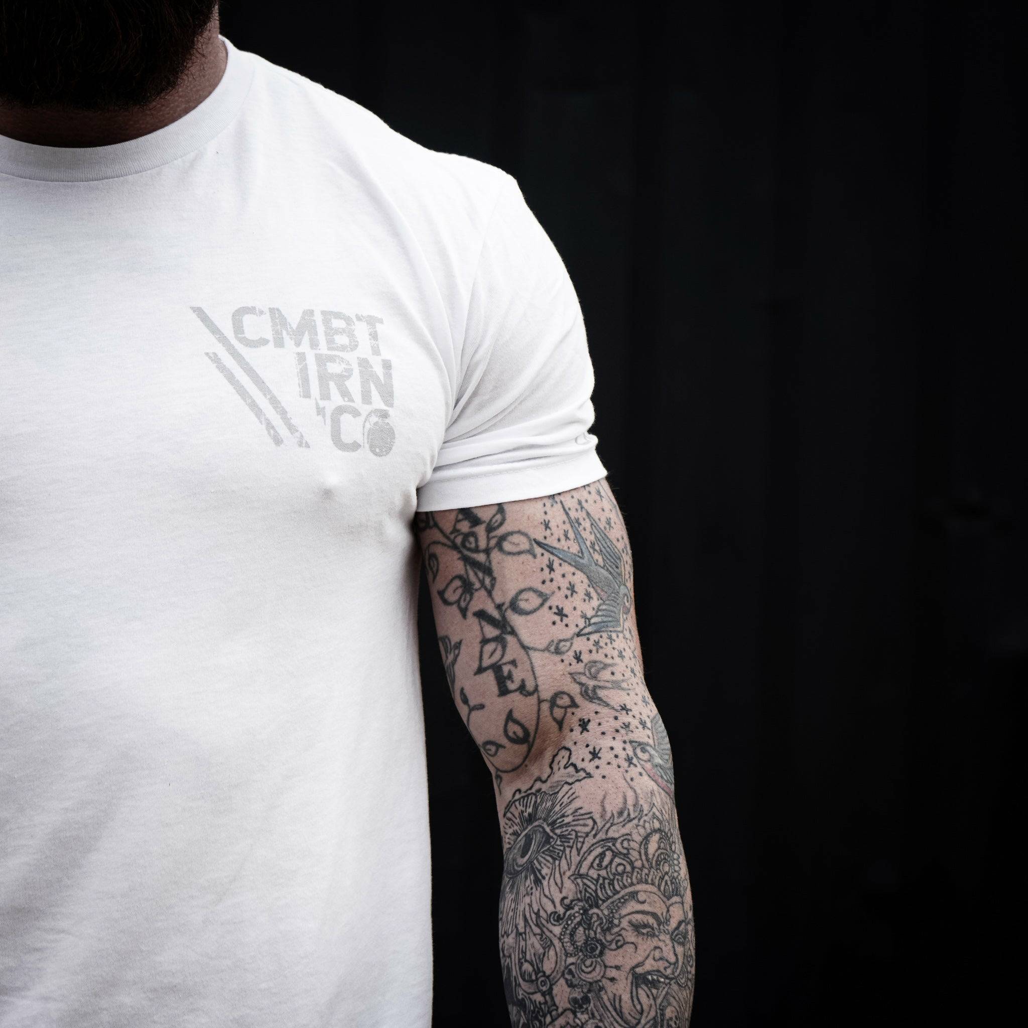 Originales Motto: Heb schwer. Beweg dich schnell. Bleib tödlich. Herren-T-Shirt