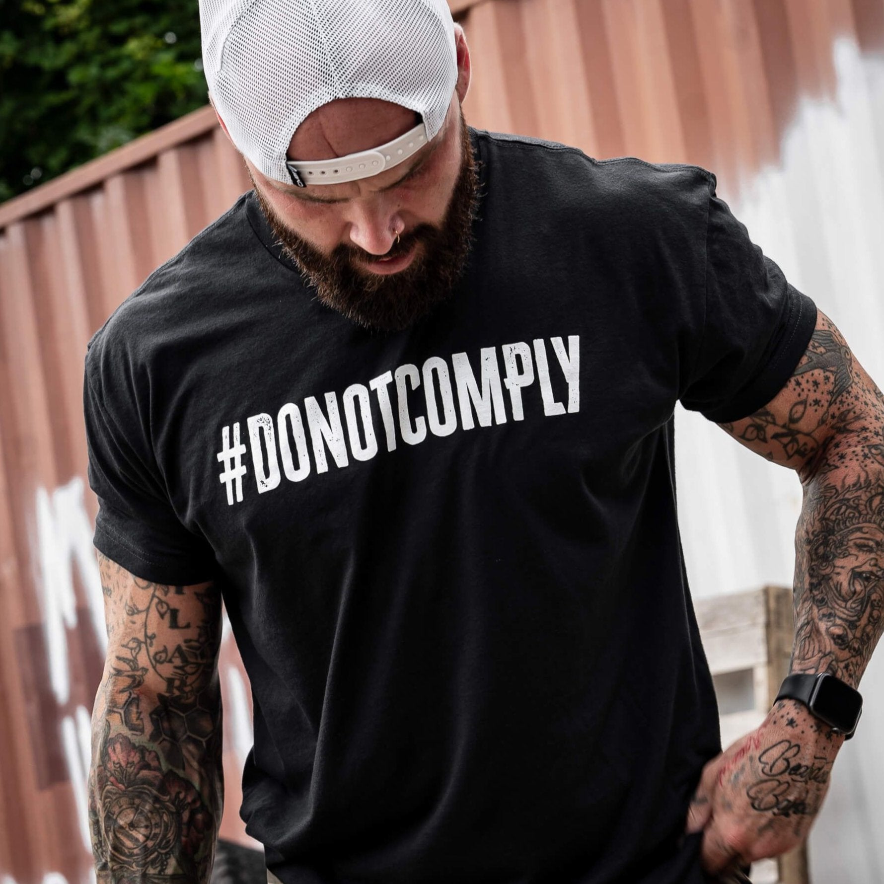 #DONOTCOMPLY MEN'S T-SHIRT