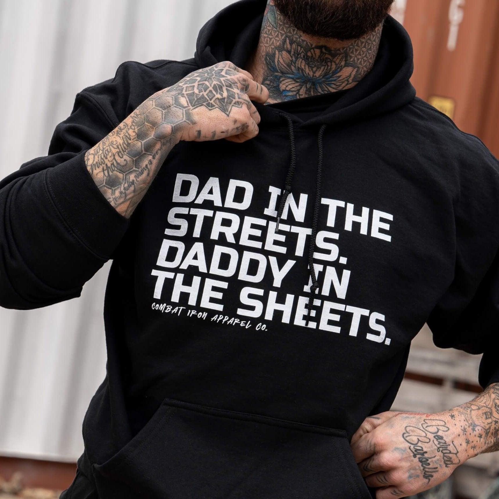 DAD IN THE STREETS. DADDY IN THE SHEETS. MEN'S FLEECE LINED HOODIE