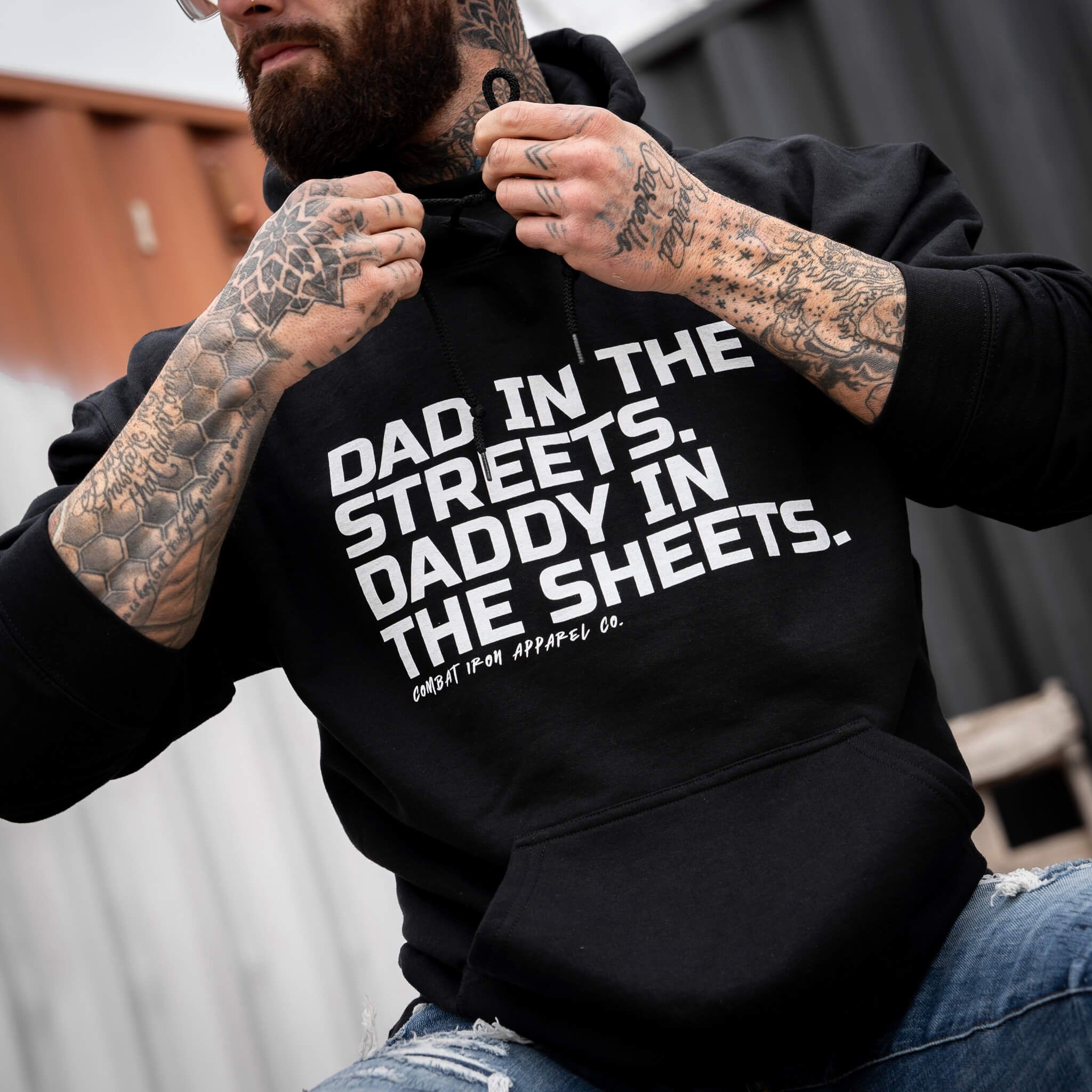 DAD IN THE STREETS. DADDY IN THE SHEETS. MEN'S FLEECE LINED HOODIE