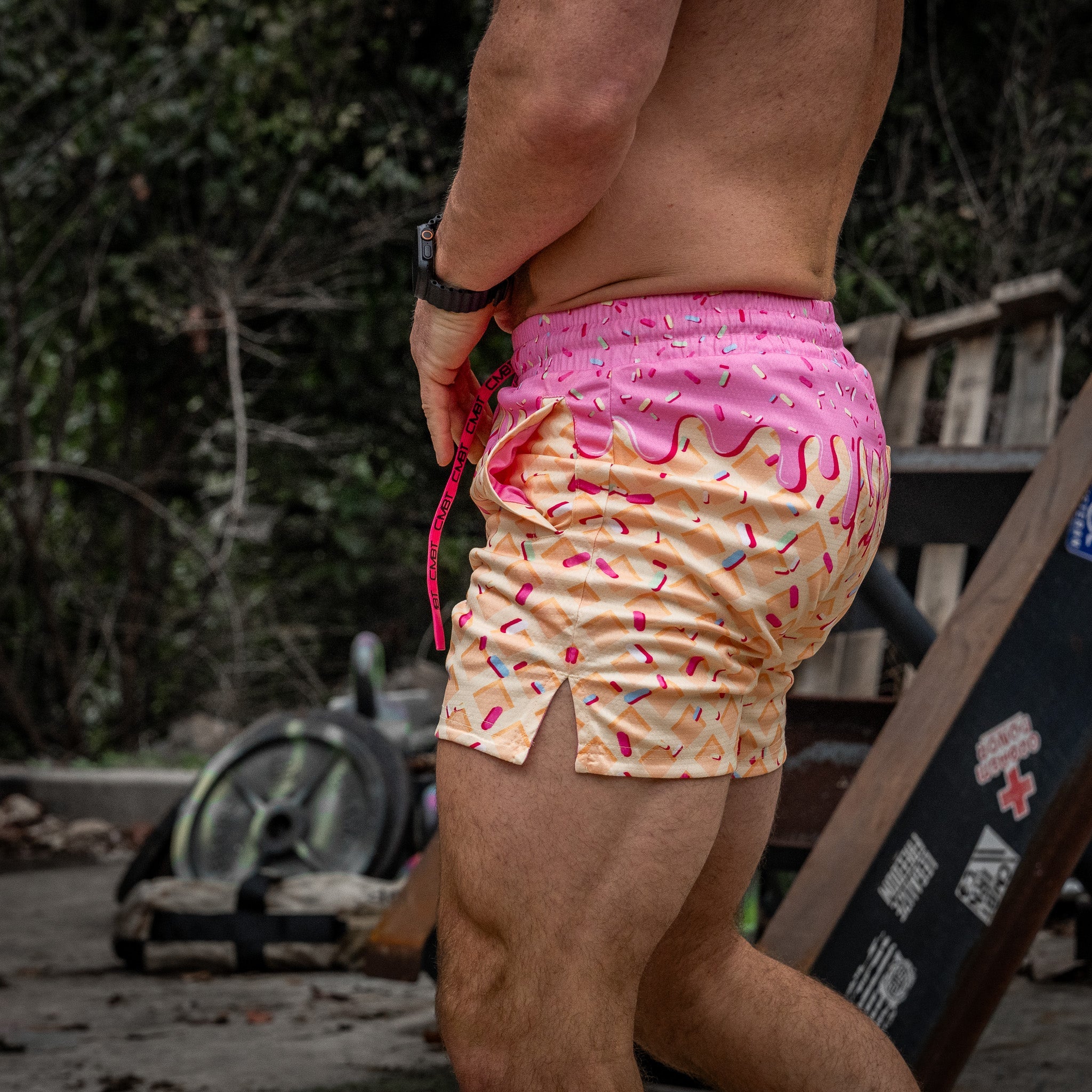 Men's Hoochie Daddy Mesh Shorts | 5"