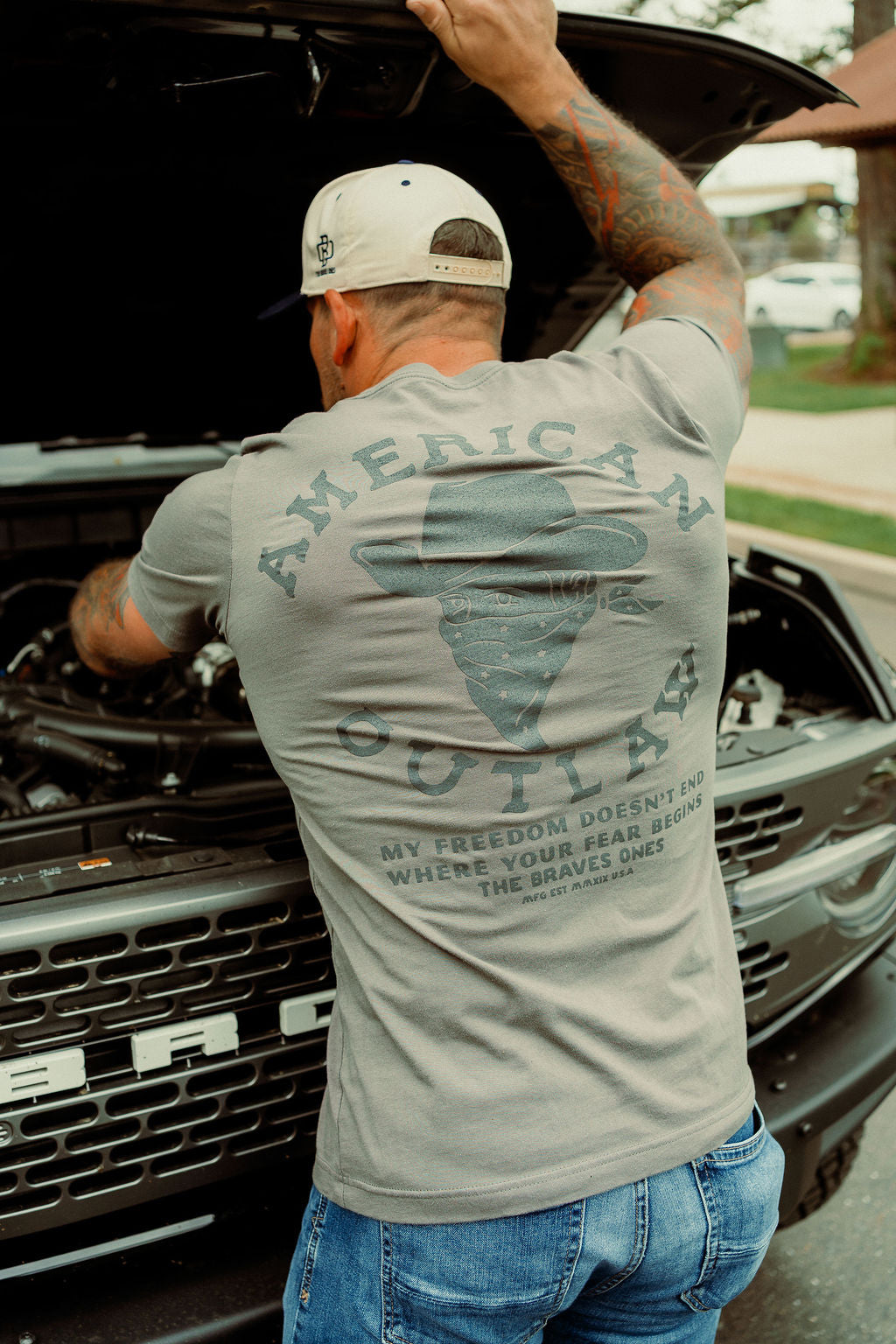 American Outlaw T-Shirt – Grey | The Brave Ones