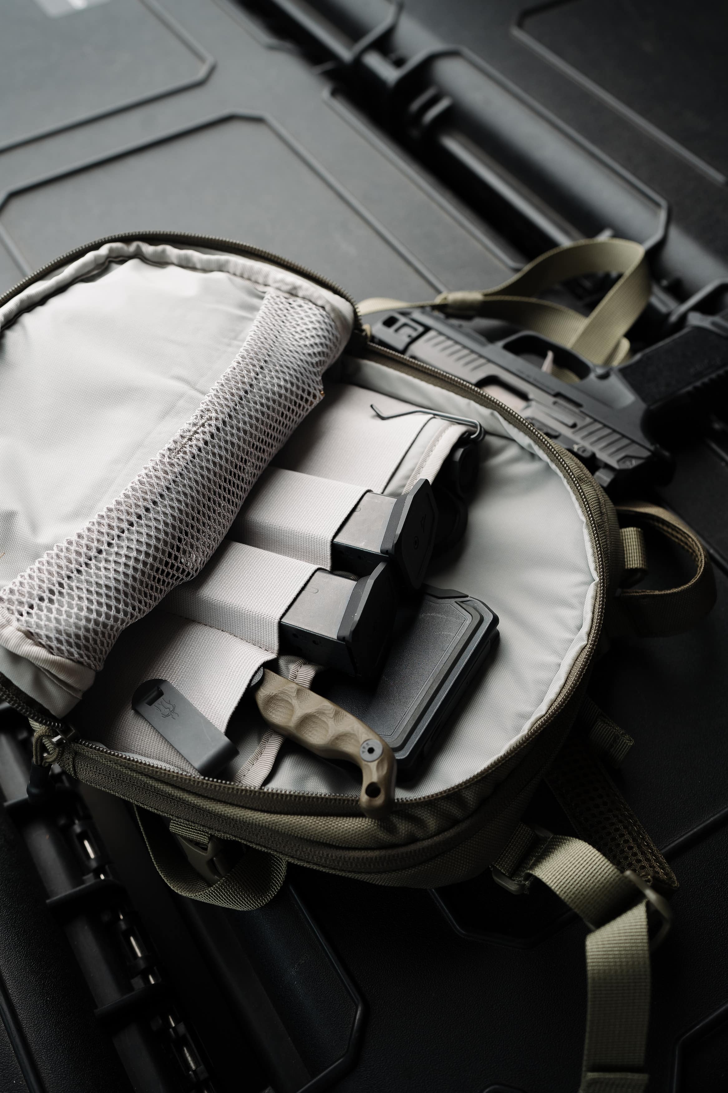 TRAILGUARD Brusttasche für verdecktes Tragen