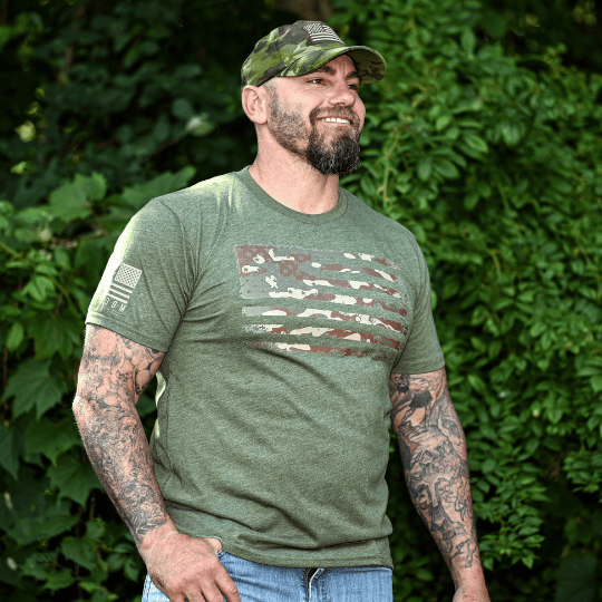 Men's Camo American Flag Patriotic T-Shirt (Army Green)