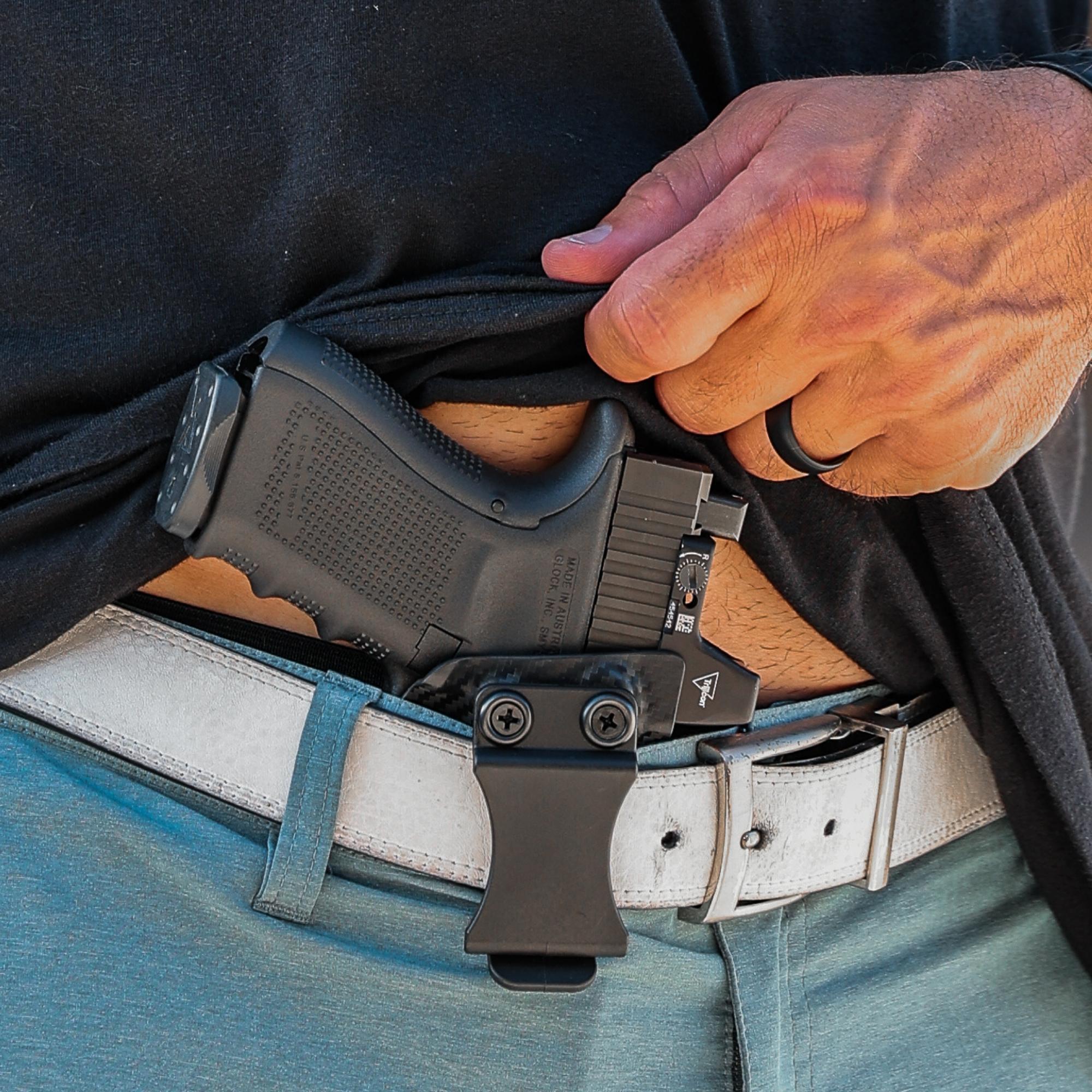 IWB Holster fits: Glock 17 22 31 (Optic Ready)