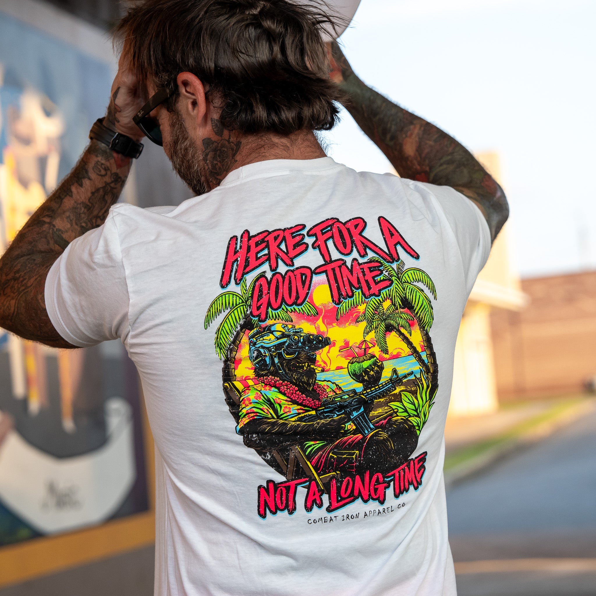 Here For A Good Time. Not A Long Time. Retro Summer Edition Men's T-Shirt