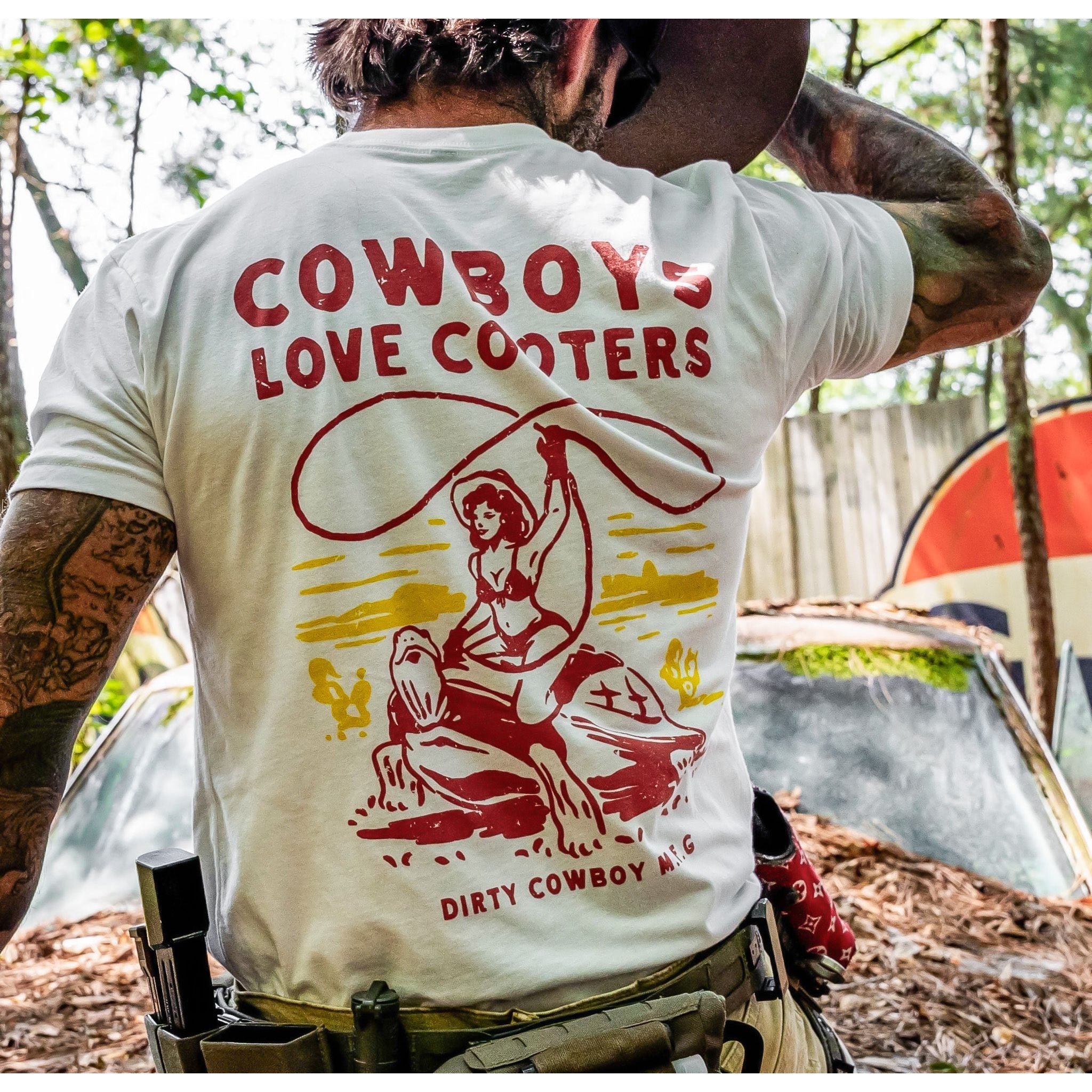 Cowboys Love Cooters Men's T-Shirt