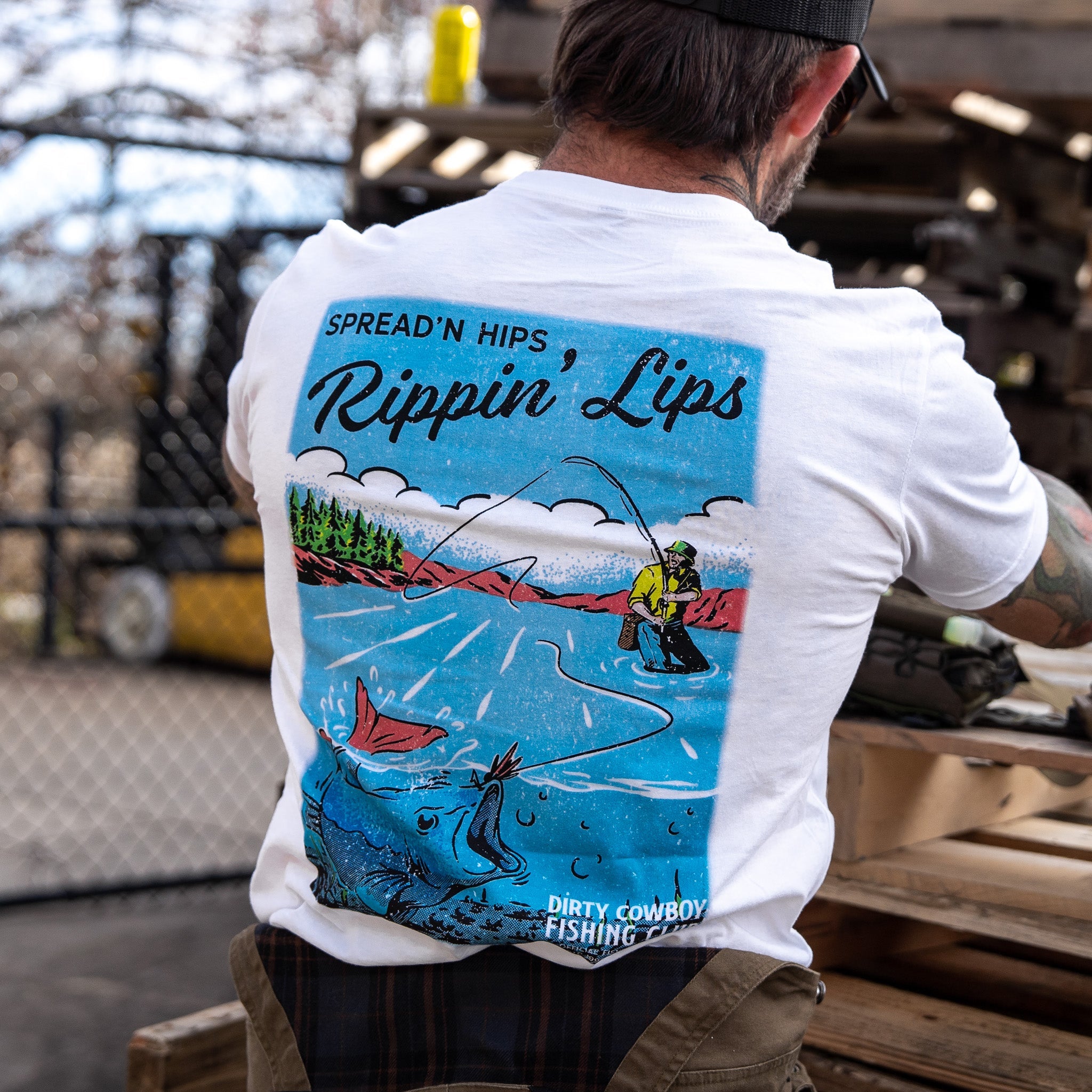 Spread'n Hips, Rippin' Lips Fishing Club Men's T-Shirt