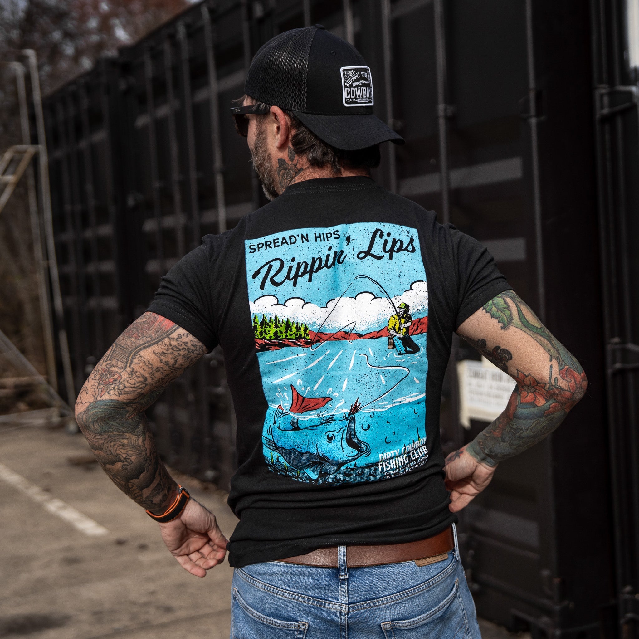 Spread'n Hips, Rippin' Lips Fishing Club Men's T-Shirt