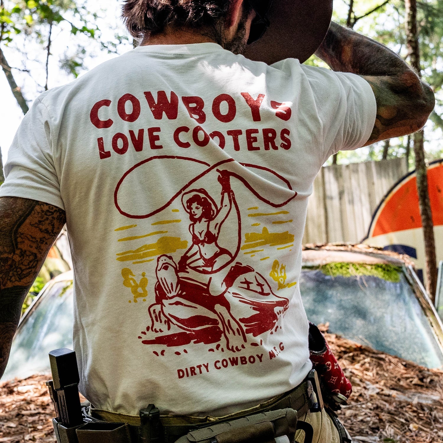 Cowboys Love Cooters Men's T-Shirt