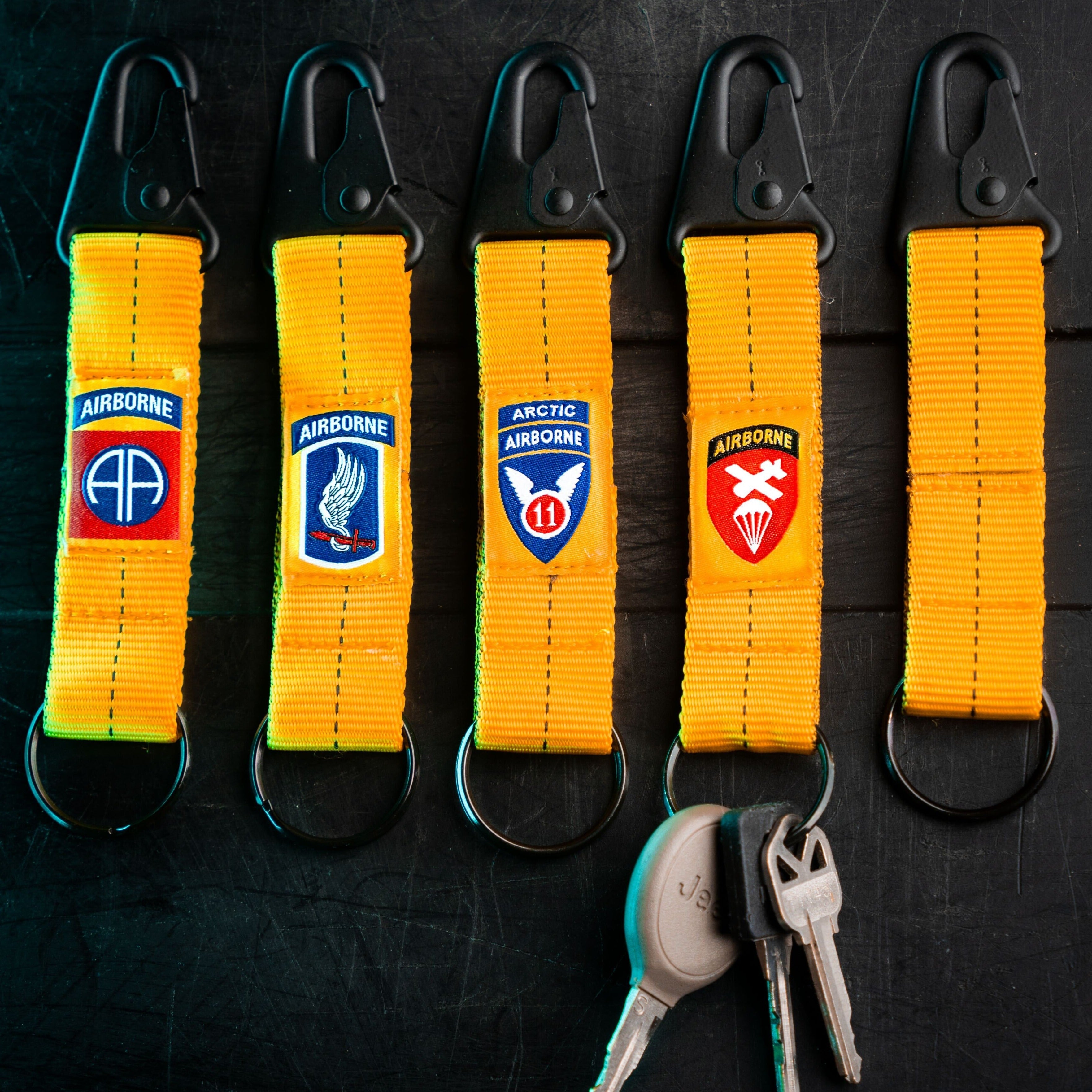 4-in-the-Hand Static Line Lanyard Keychain