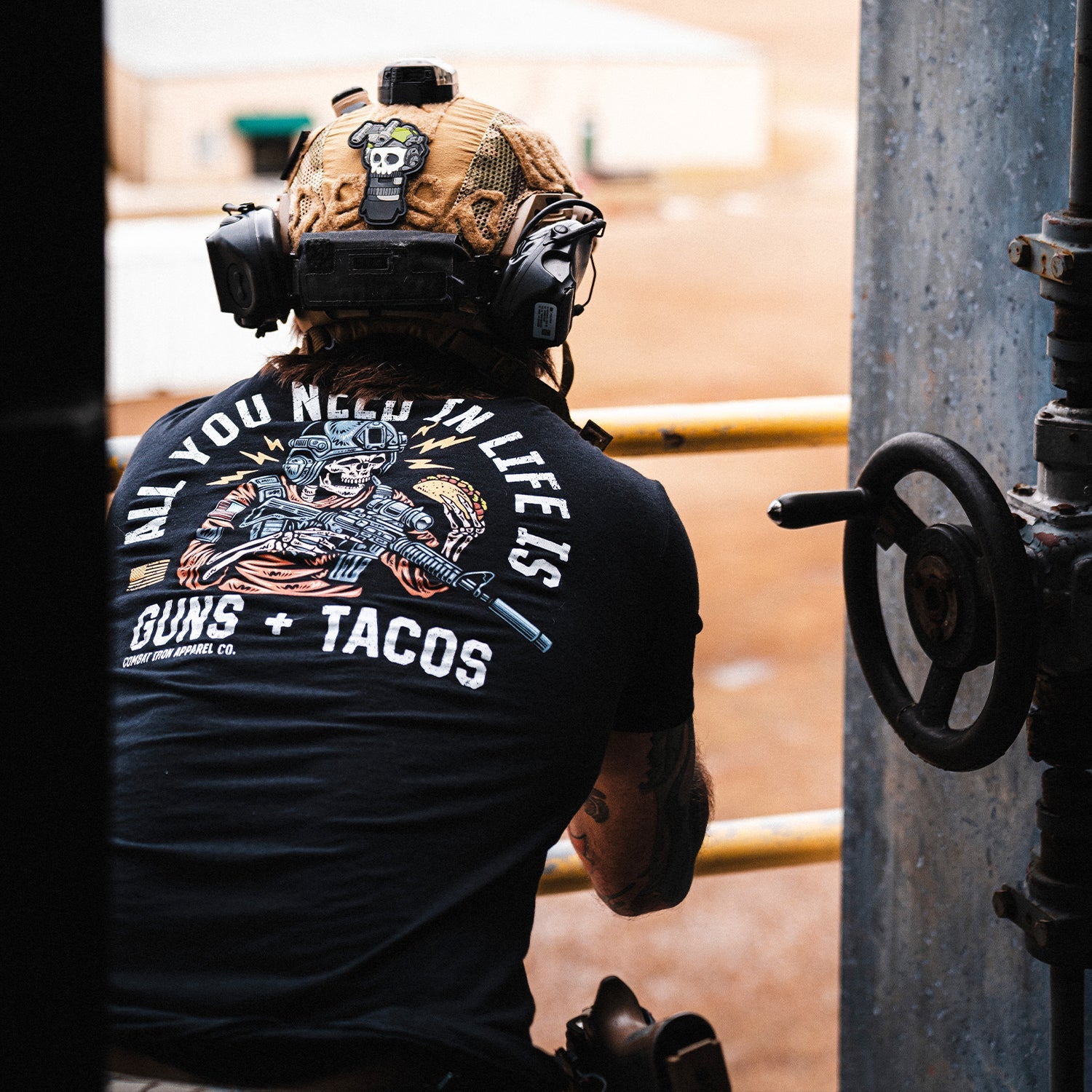 ALL YOU NEED IN LIFE IS TACOS MEN'S T-SHIRT