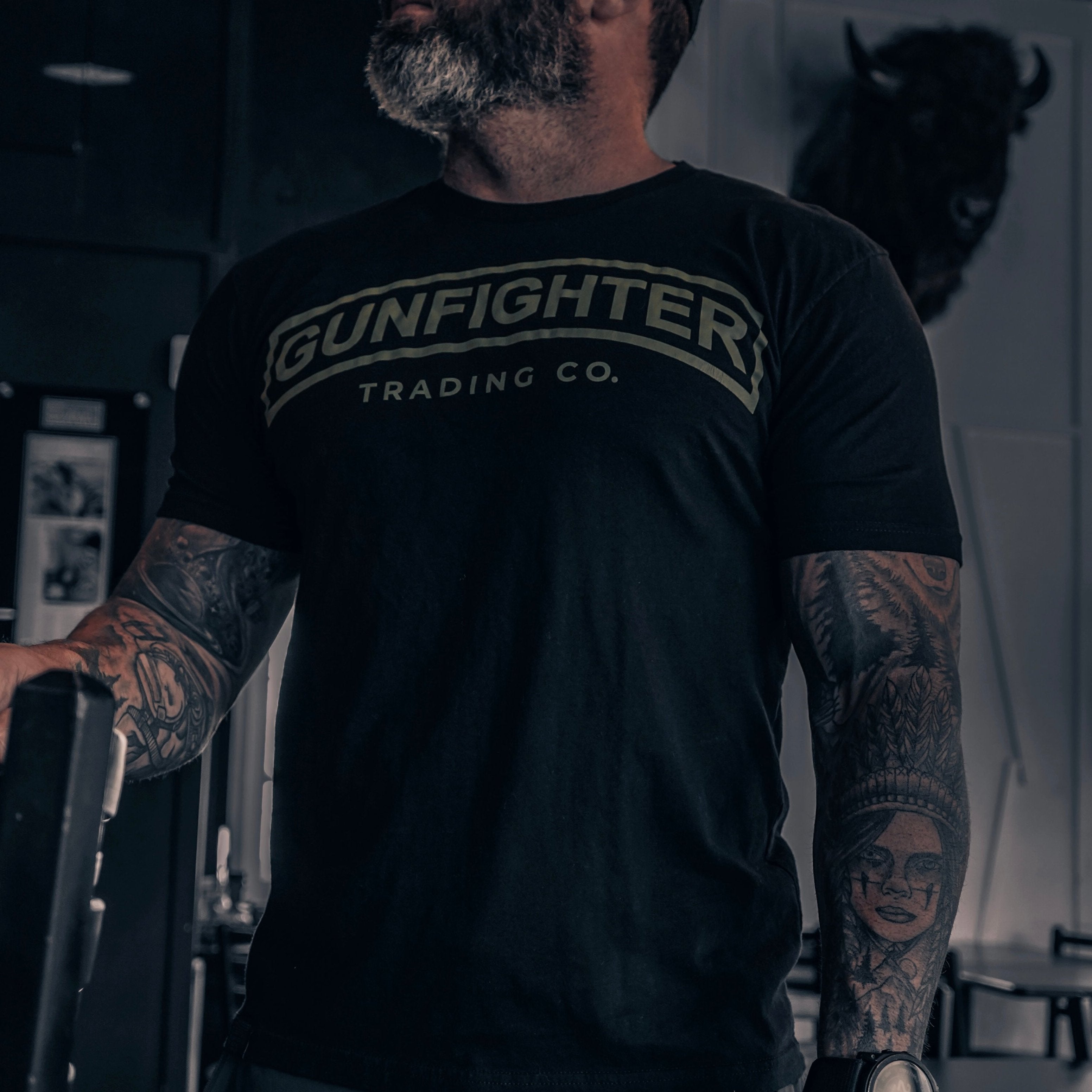 GUNFIGHTER TAB TEE - BLACK/GREEN