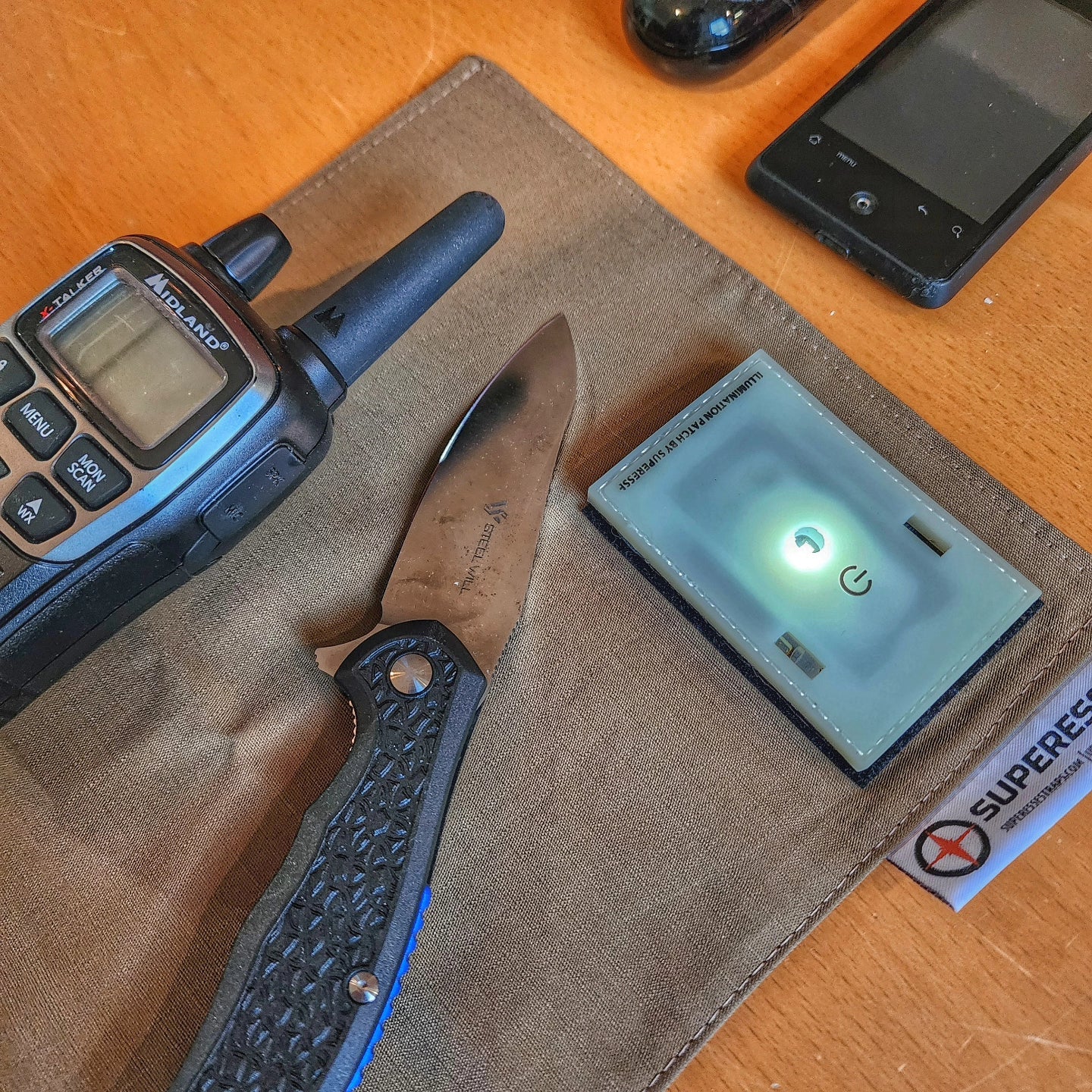 Illumination Patch Kit: Integrierte Taschenlampe und Knicklicht Morale Patch