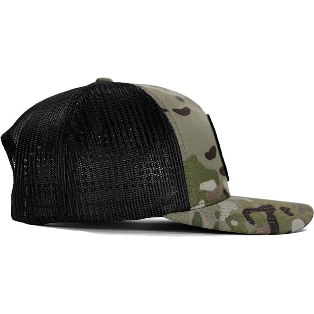 ADDICTED TO IRON MESH SNAPBACK HAT