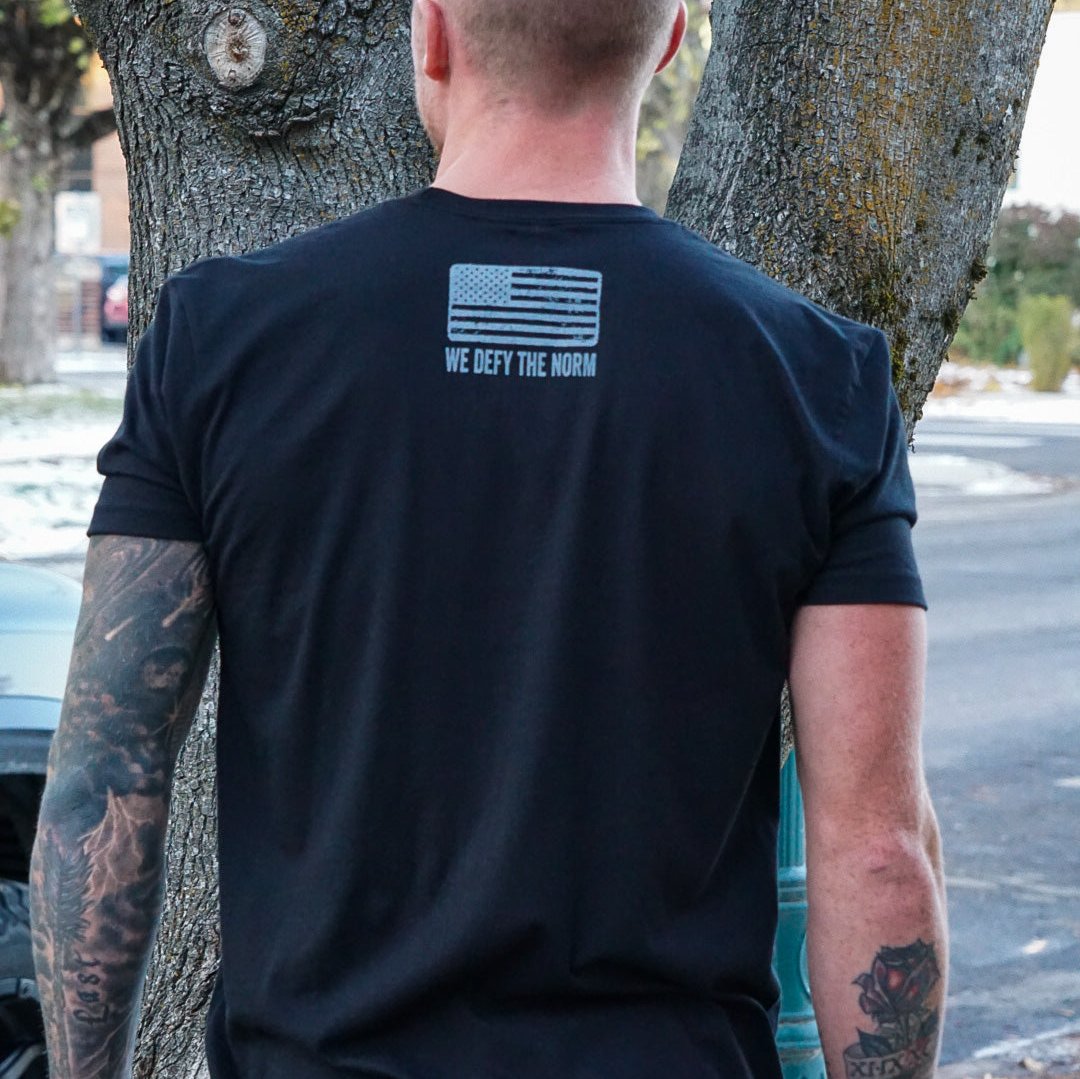 VETERAN AND THRIVING TEE